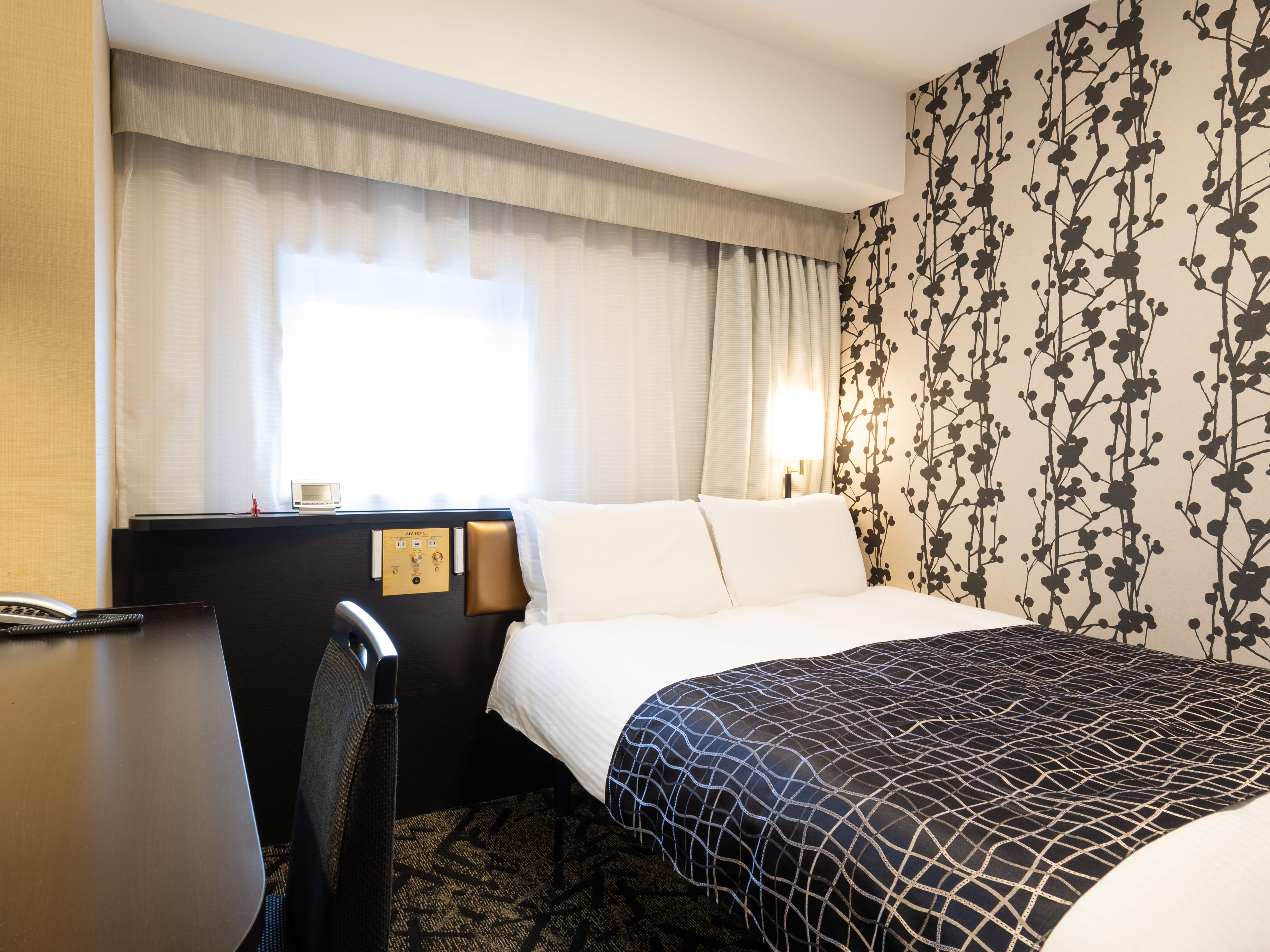 ダブルルーム（広さ12.5㎡/ベット幅140cm）