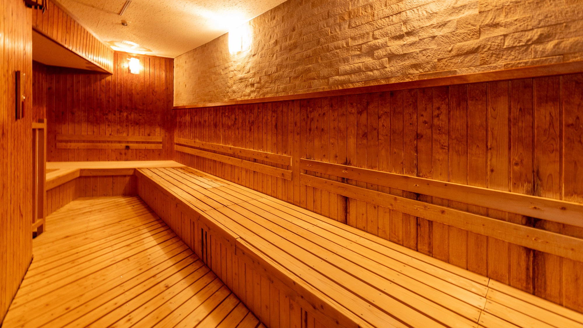 【サウナルーム（男性側）】