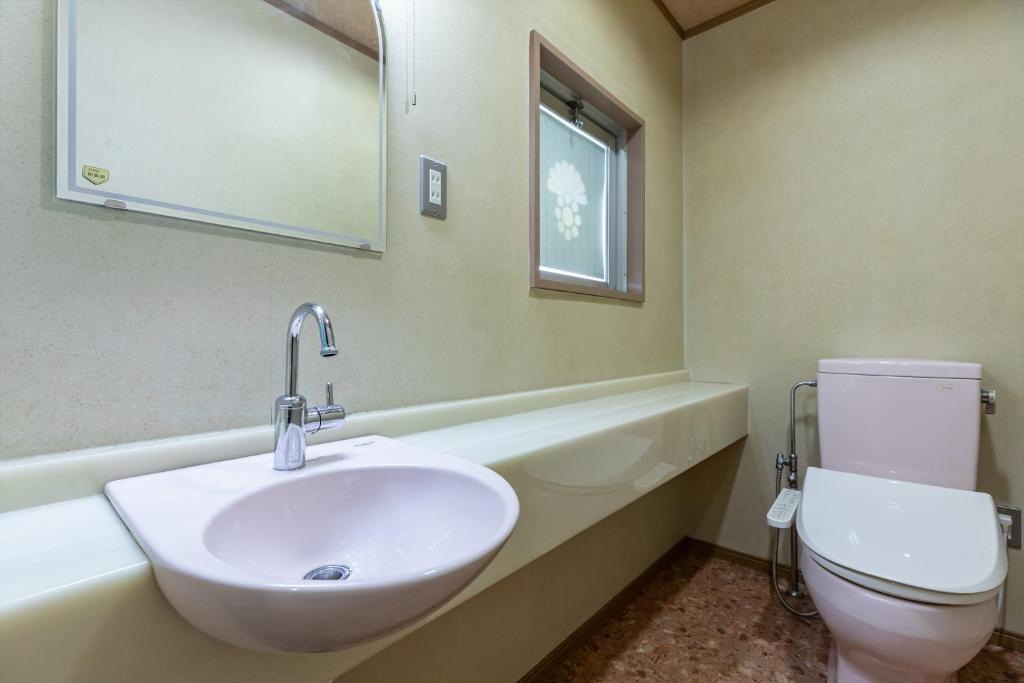 【禁煙】和室1～4名様（トイレ付き、バス共用）10畳