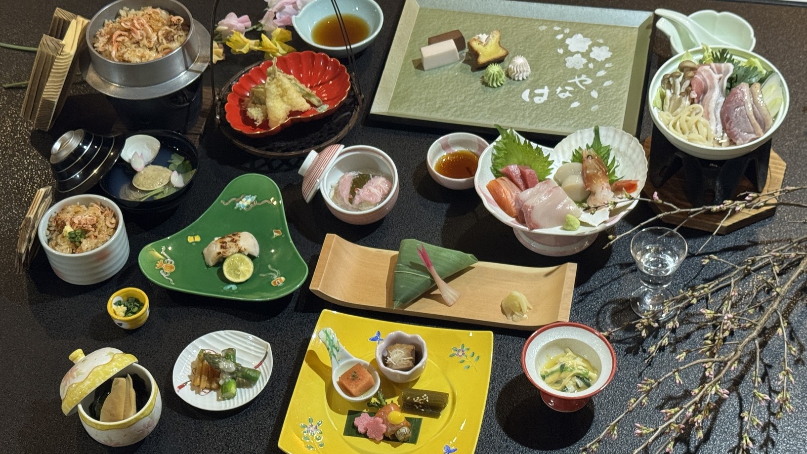 【舟盛会席｜朝夕お部屋食】七種の舟盛に「わあ」と心ほどける、誰にも邪魔されない贅沢