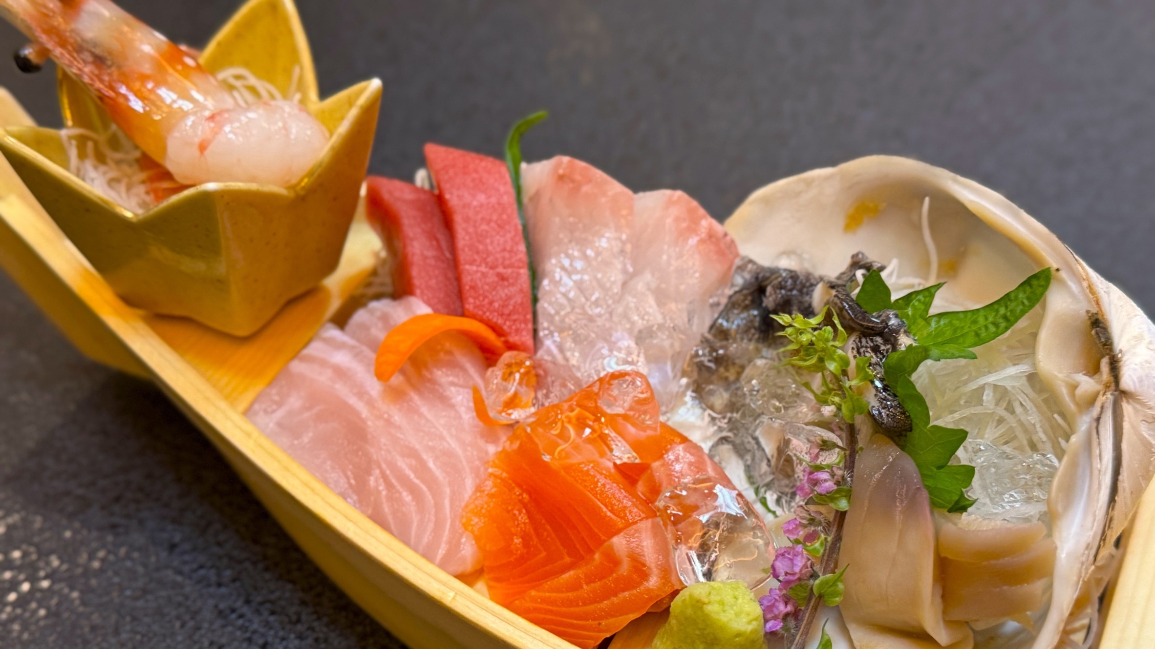 旅館と言えば新鮮なお刺身♪　はなや人気の『舟盛会席』(2食ともお部屋食）