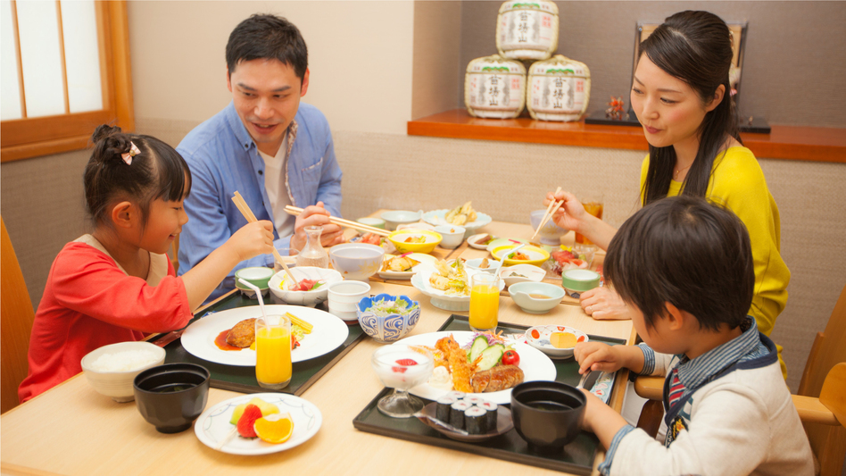 【朝食6:45〜】【夕食は創作和食会席】越後の旬の味覚満載！なかさと膳プラン