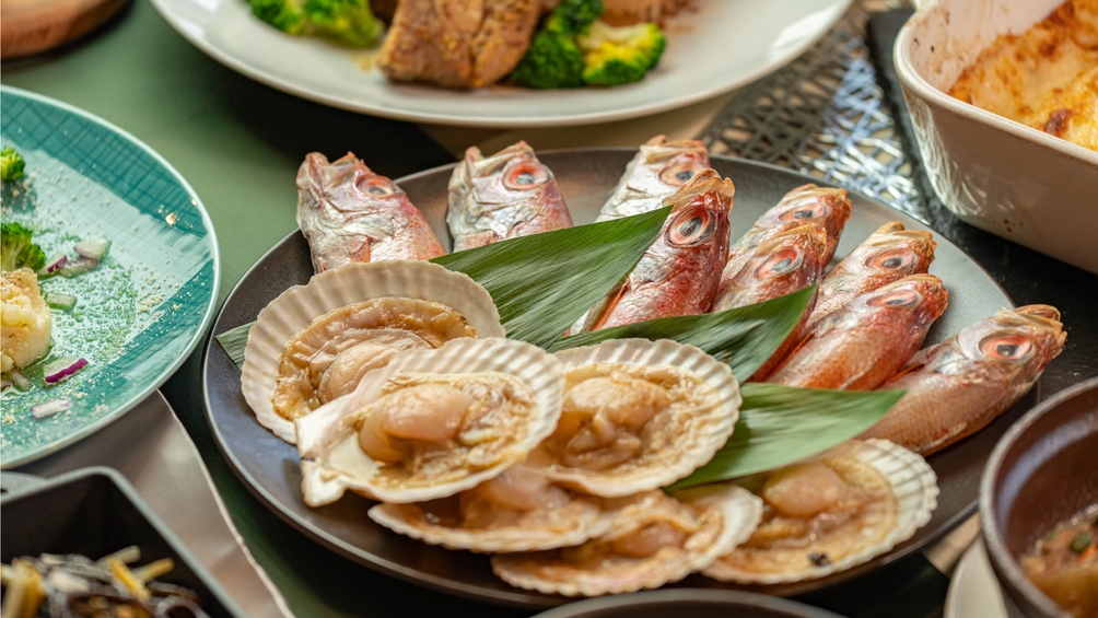 【春SALE】【夕食19:30頃、朝食8:00頃】ホテル自慢の大人気バイキングプラン♪