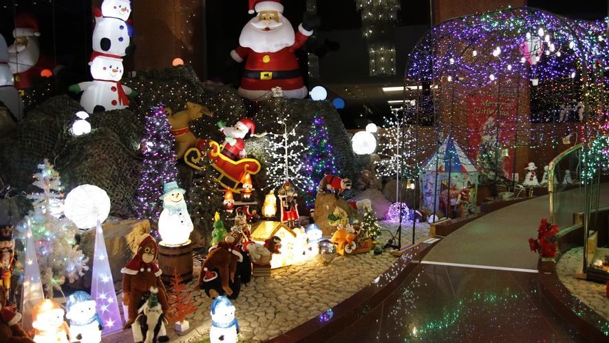 【クリスマスフェスタ】鮮やかな光につつまれる、エンゼルのクリスマスをお楽しみください