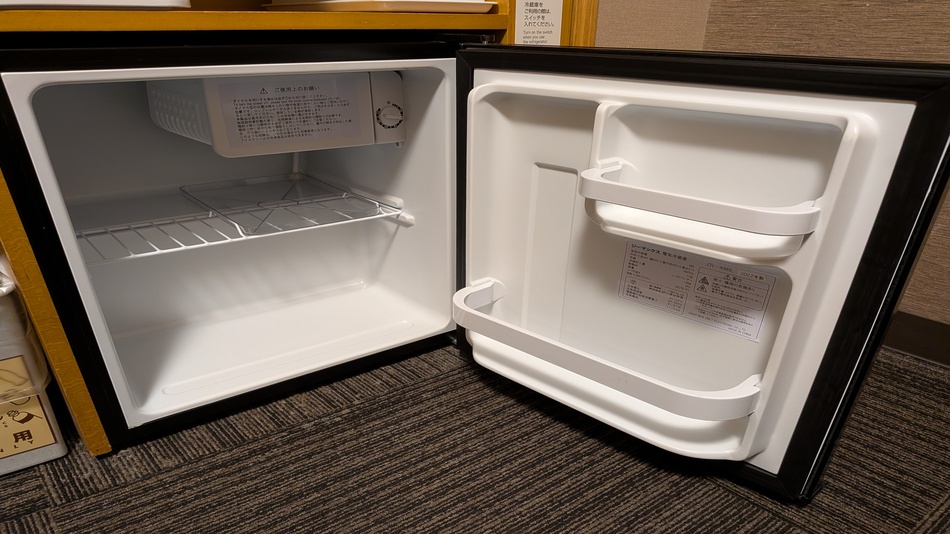 □1ドア冷蔵庫（空）□