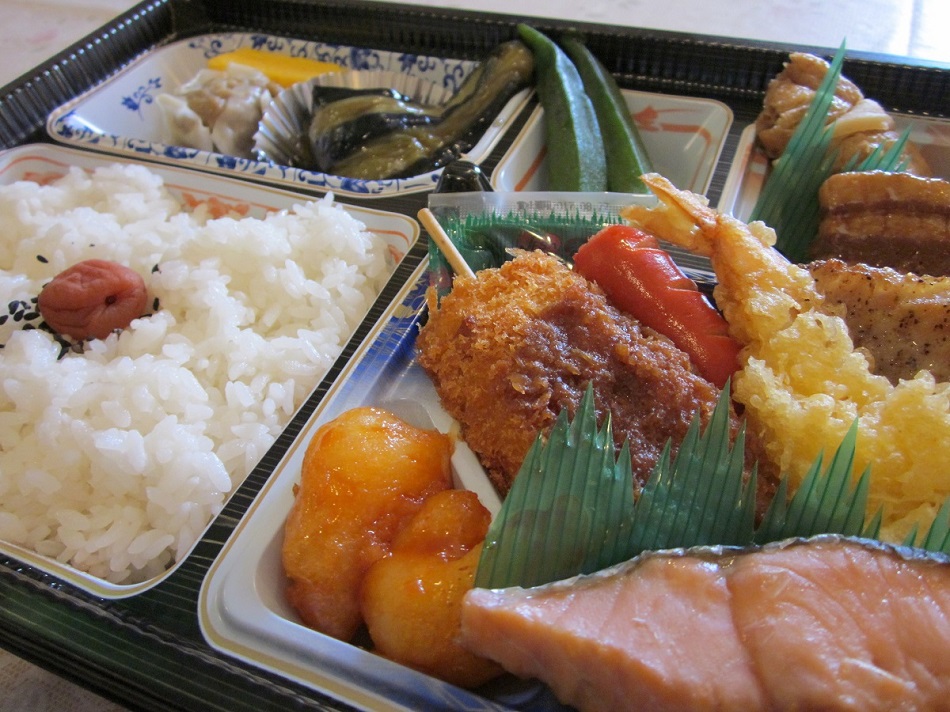 お弁当の夕食付Cタイプ☆お部屋で夕食プラン