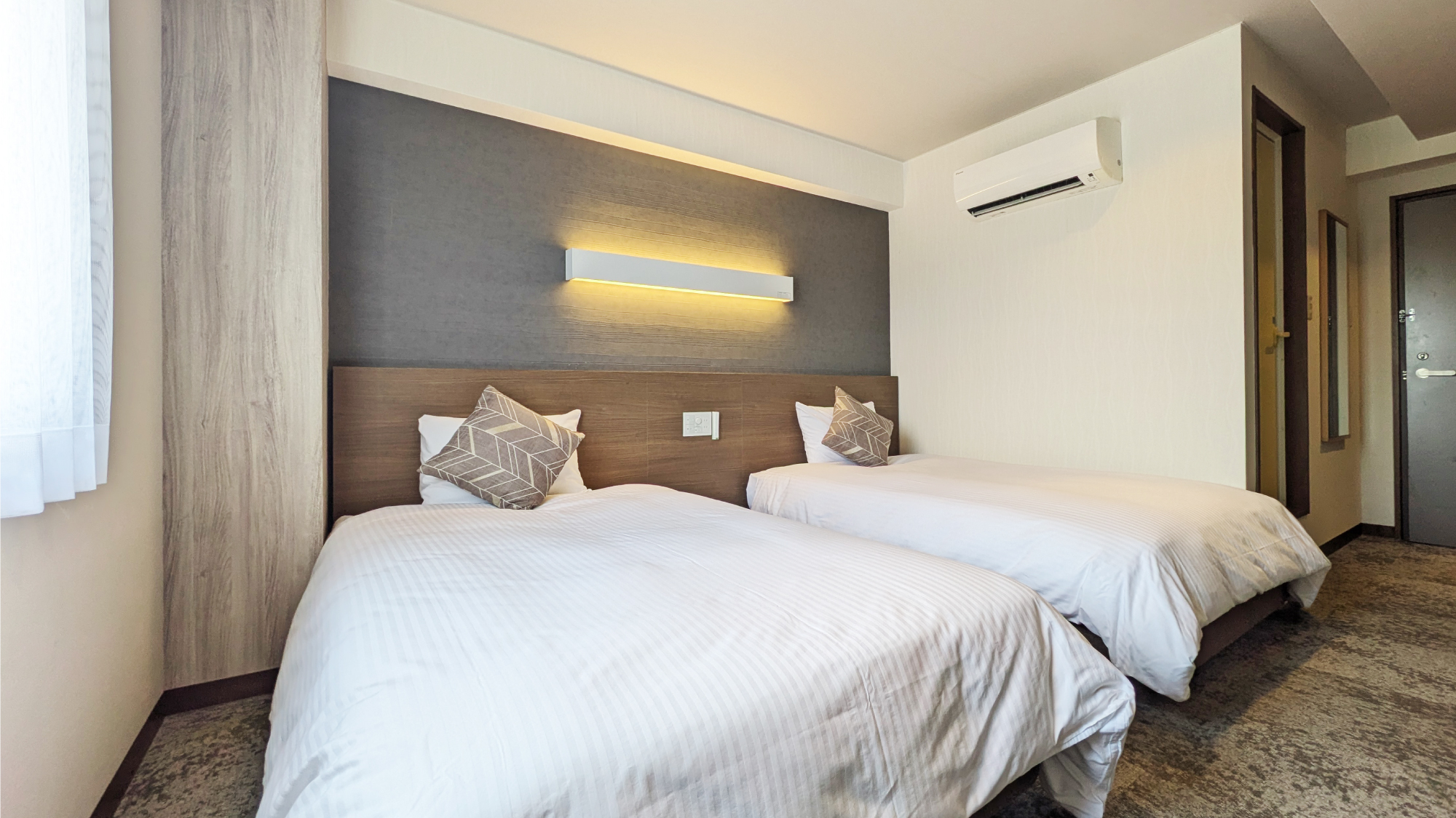 【禁煙】コンフォートツイン（広さ21㎡／120cm幅セミダブルベッド）