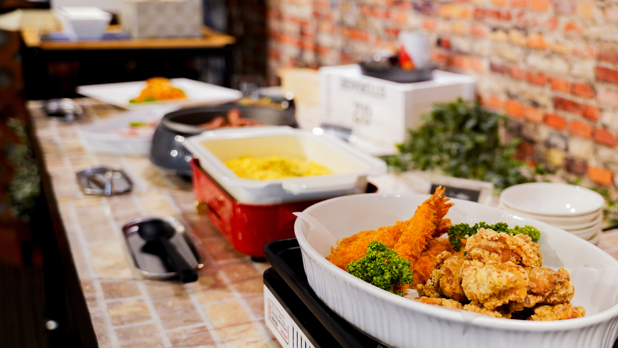〈朝食バイキングイメージ〉