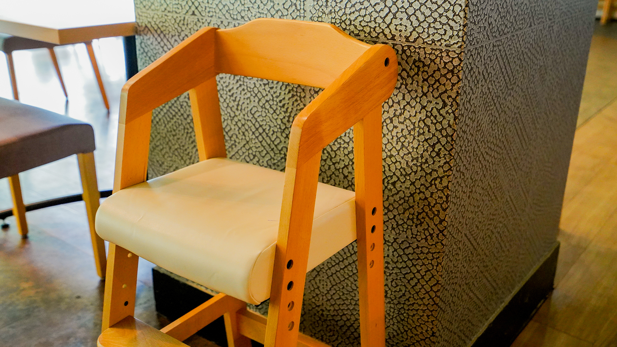 〈食事会場イメージ〉ベビーチェア