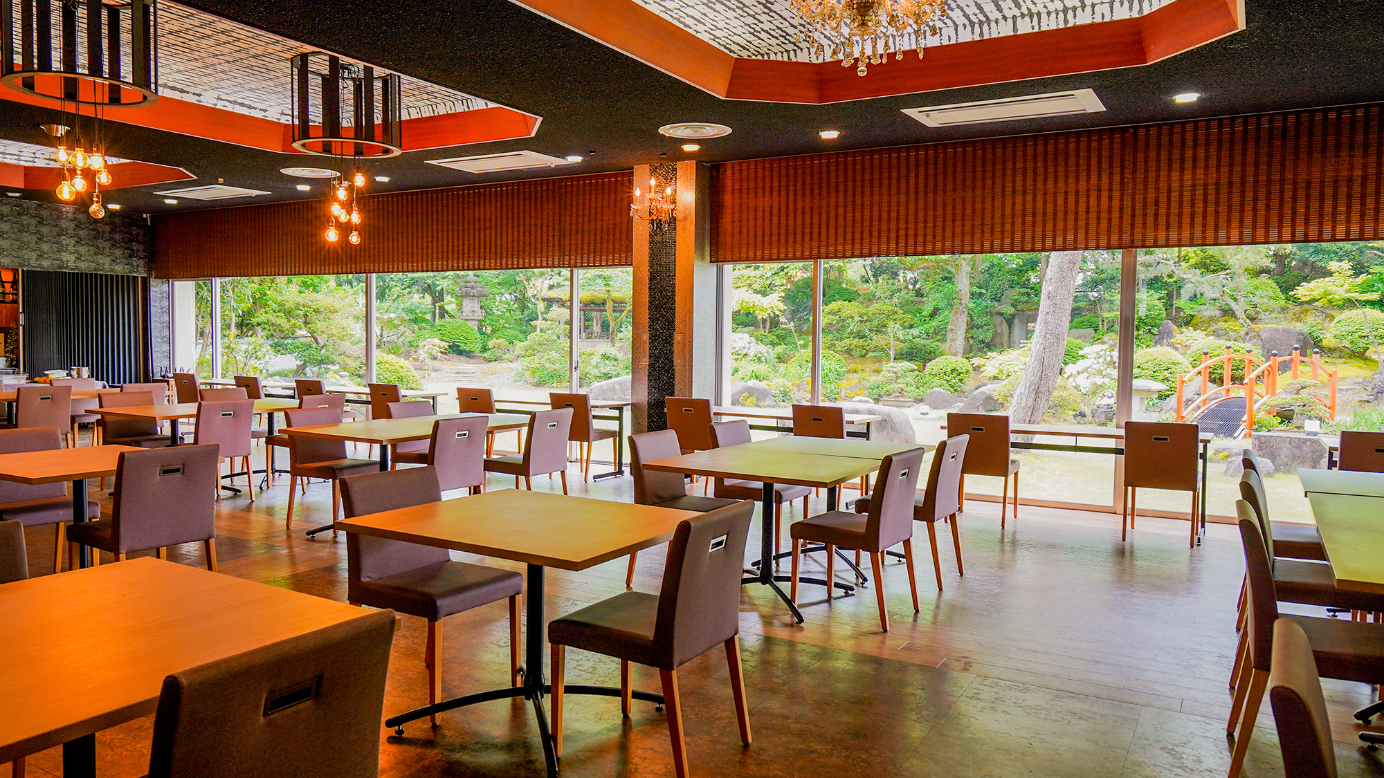 〈朝食・夕食会場イメージ〉