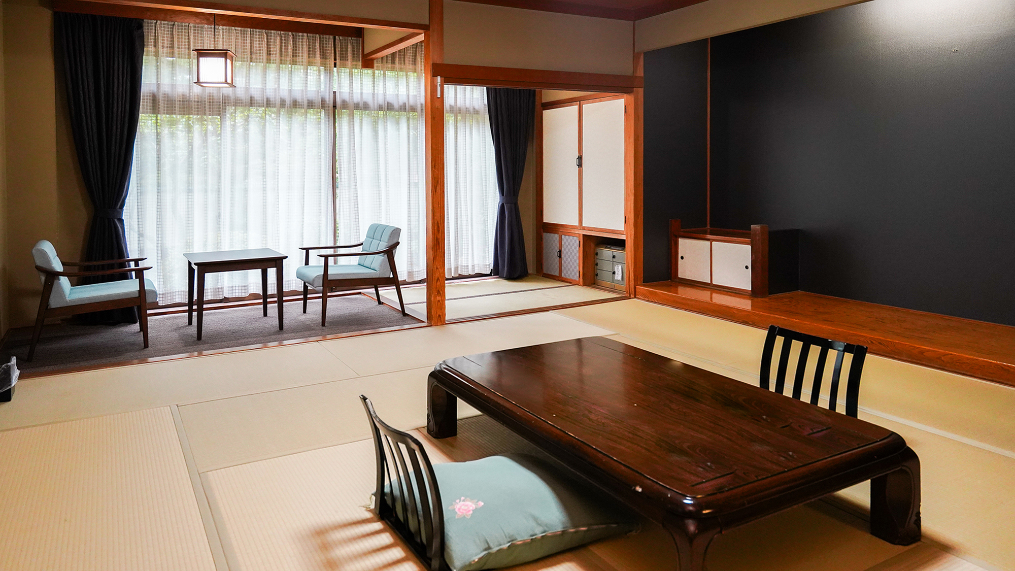 〈客室イメージ〉庭園付き和洋特別室(アウトバス)