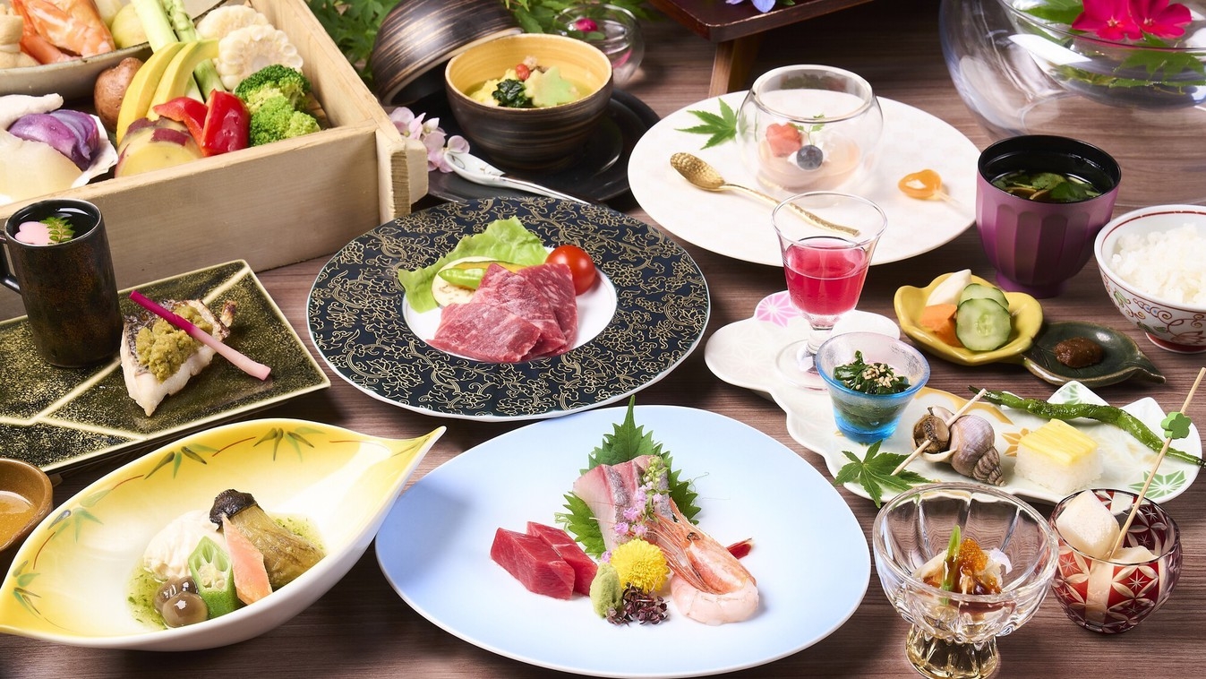 【7％OFF】【楽天スーパーSALE】2食・温泉付客室◇全室より中禅寺湖の絶景を一望！花庵満喫！