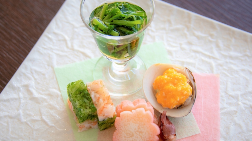 春料理：【前菜】玉菜寄　蛤黄金焼き　桜花長芋