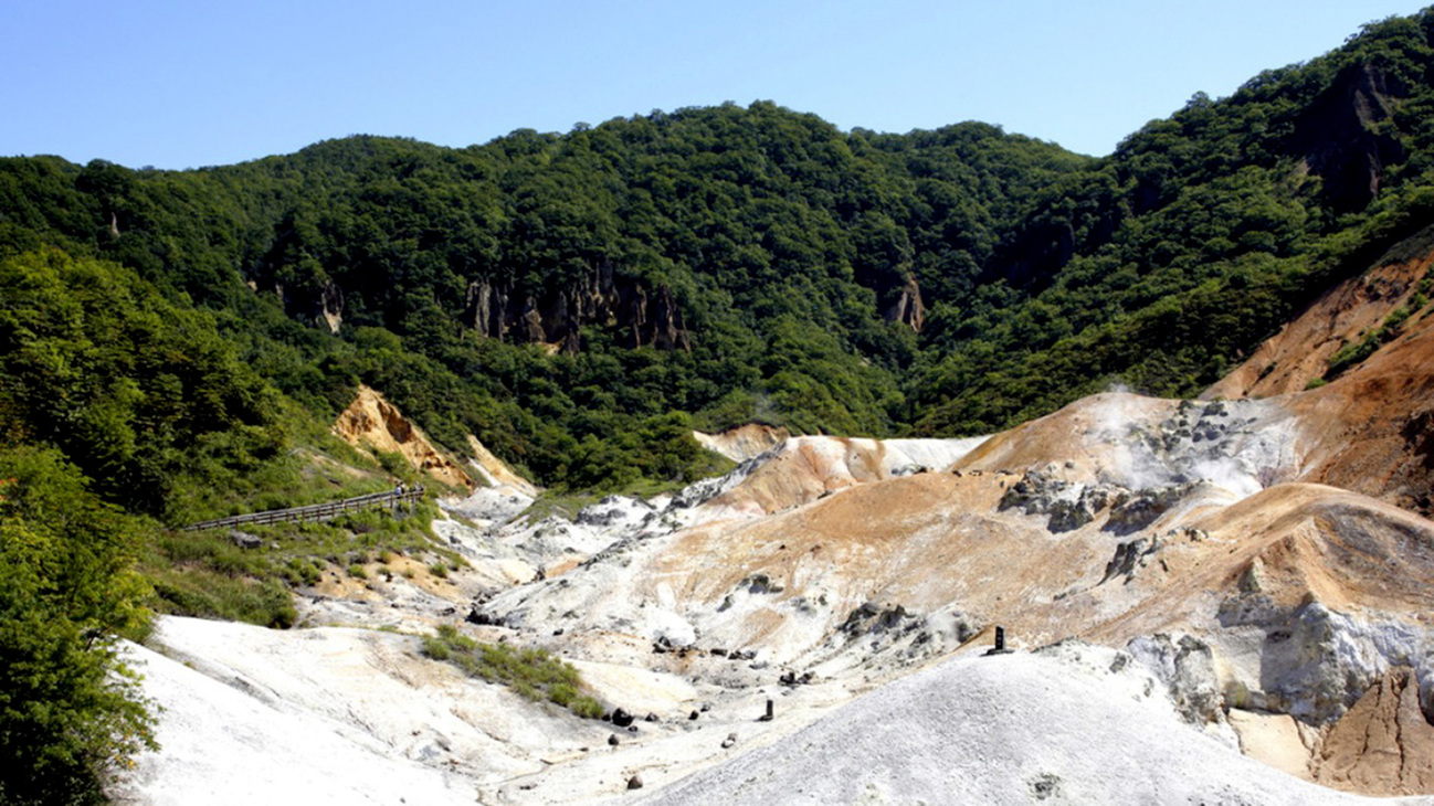 【お食事なしで気軽に温泉旅】＜素泊り＞登別の大自然を眺めながら極上の湯浴みを堪能／おひとり様歓迎