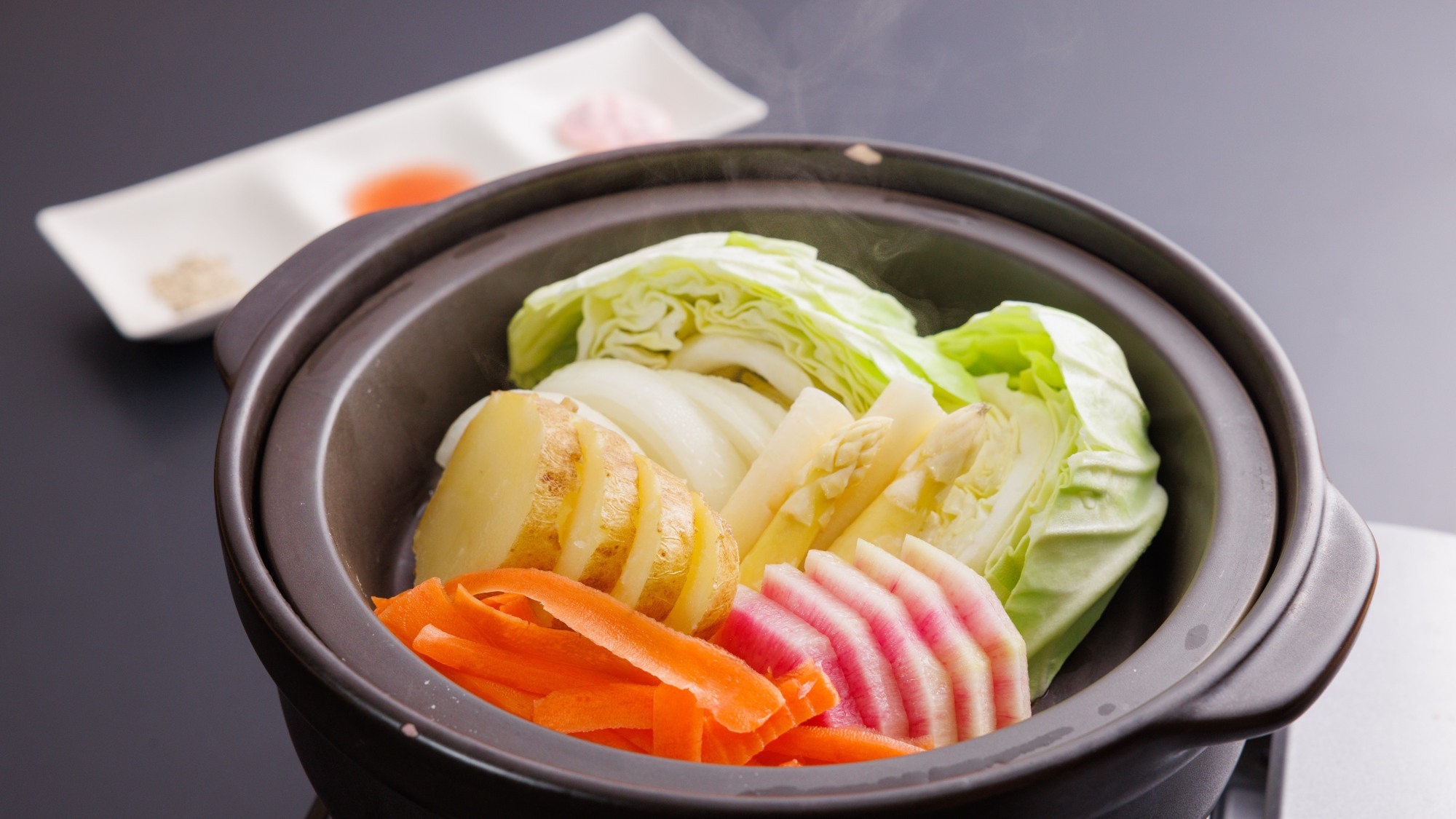 【早期割30】＜桜房＞道産食材のうまみを存分に堪能〜静かな半個室で味わう「登別温泉蒸し料理」