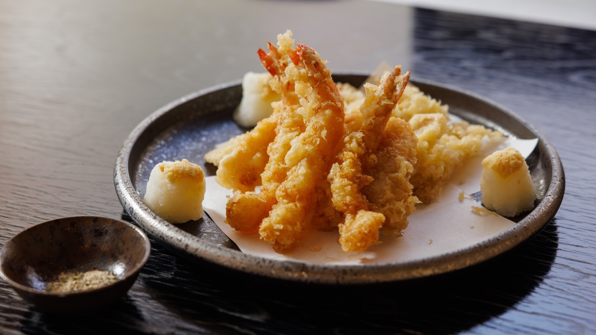 【スタンダード】＜桜房＞道産食材のうまみを存分に堪能〜静かな半個室で味わう「登別温泉蒸し料理」