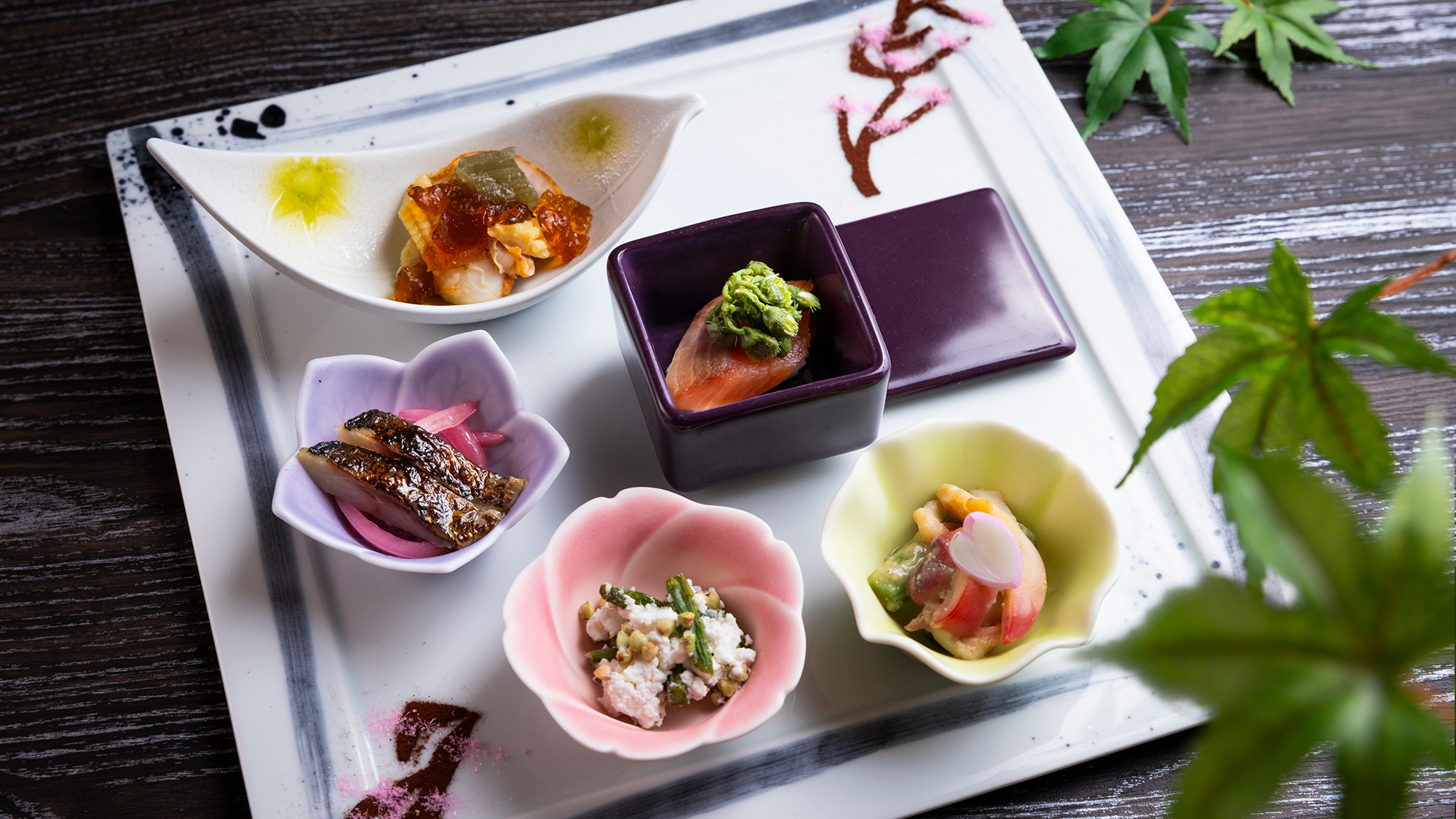 【お食事処　北番屋】前菜／ウドやサクラマス、グリーンアスパラなど、春が旬の食材を使用　※写真はイメー
