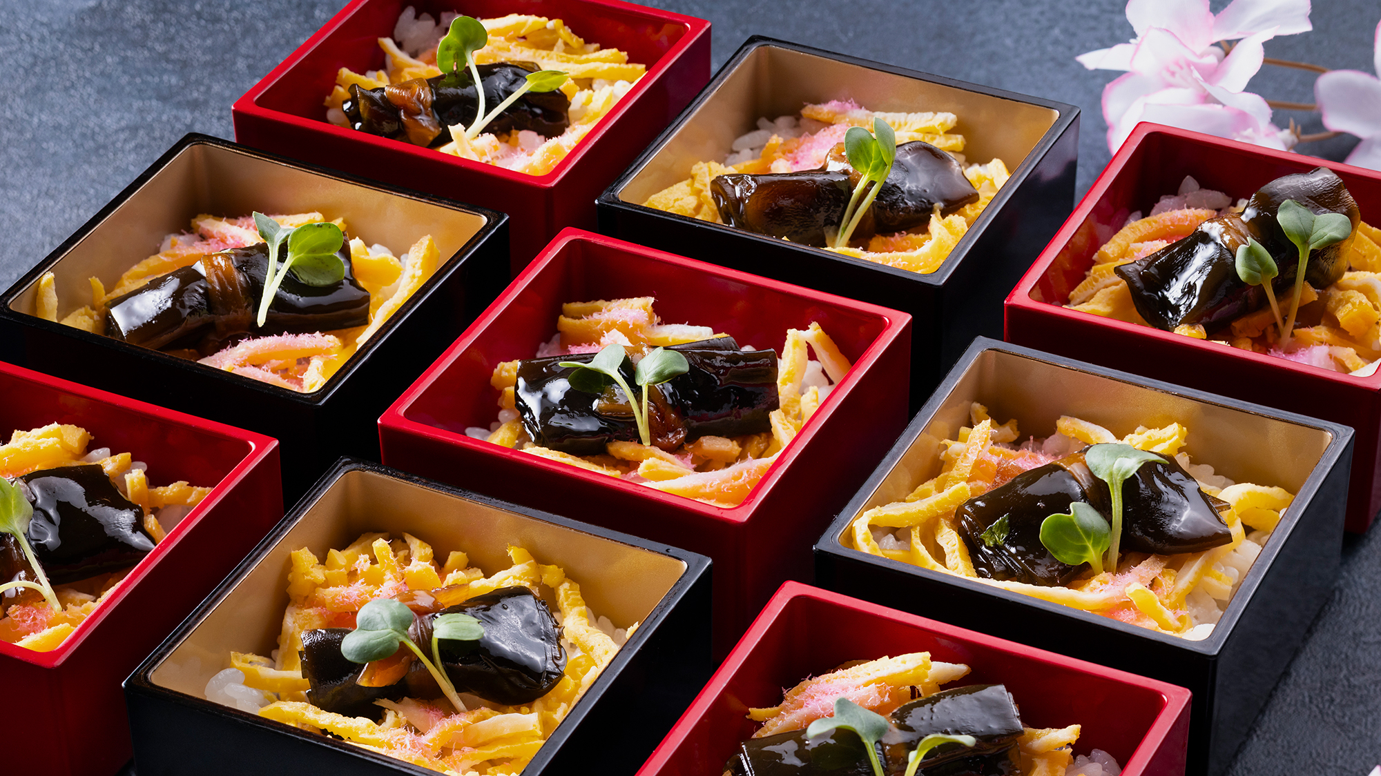 【山の料理茶屋　早紅葉】昆布巻きの「ちらし寿司」　※画像はイメージです