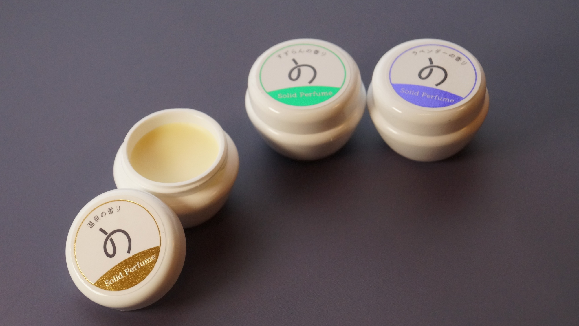 【母の日の贈り物】感謝の気持ちを込めて「オールインワンジェル」or「練香水3点セット」プレゼント♪