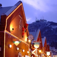 冬の金森倉庫群の様子。ライトアップが幻想的です