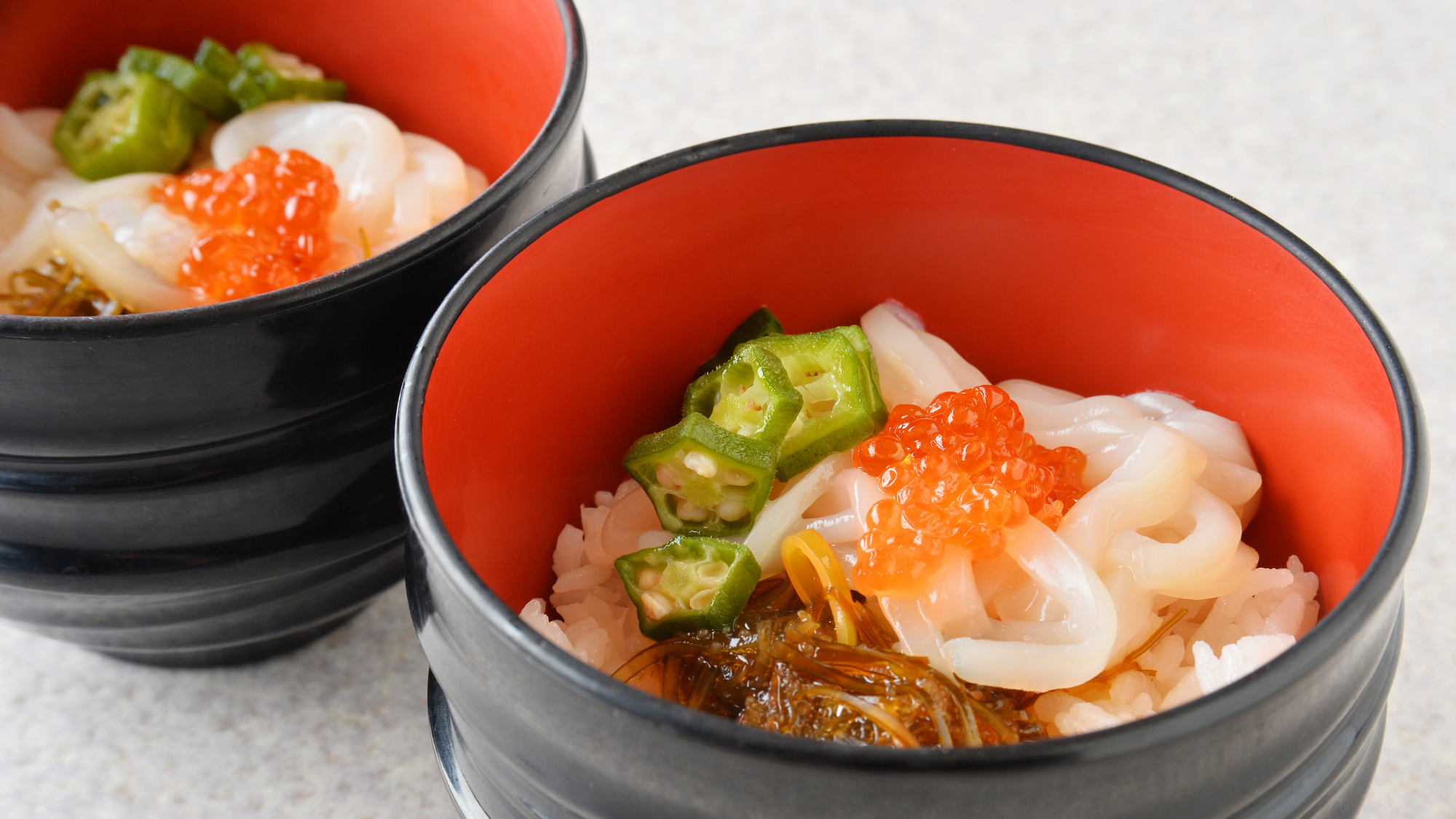 【朝食】「イカ刺しぶっかけ丼」で函館名物のイカ刺しを朝から召し上がれ