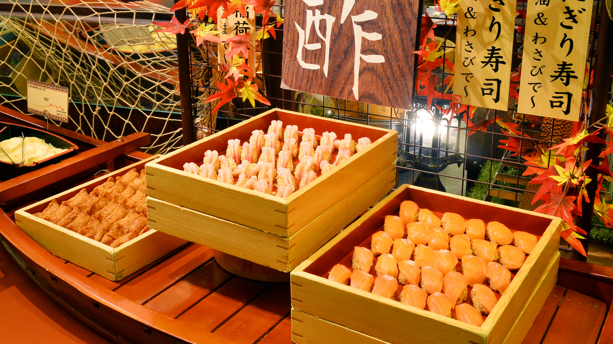 【夕食バイキング】大人気のお寿司コーナー。酢飯にはこだわりの赤酢を使用