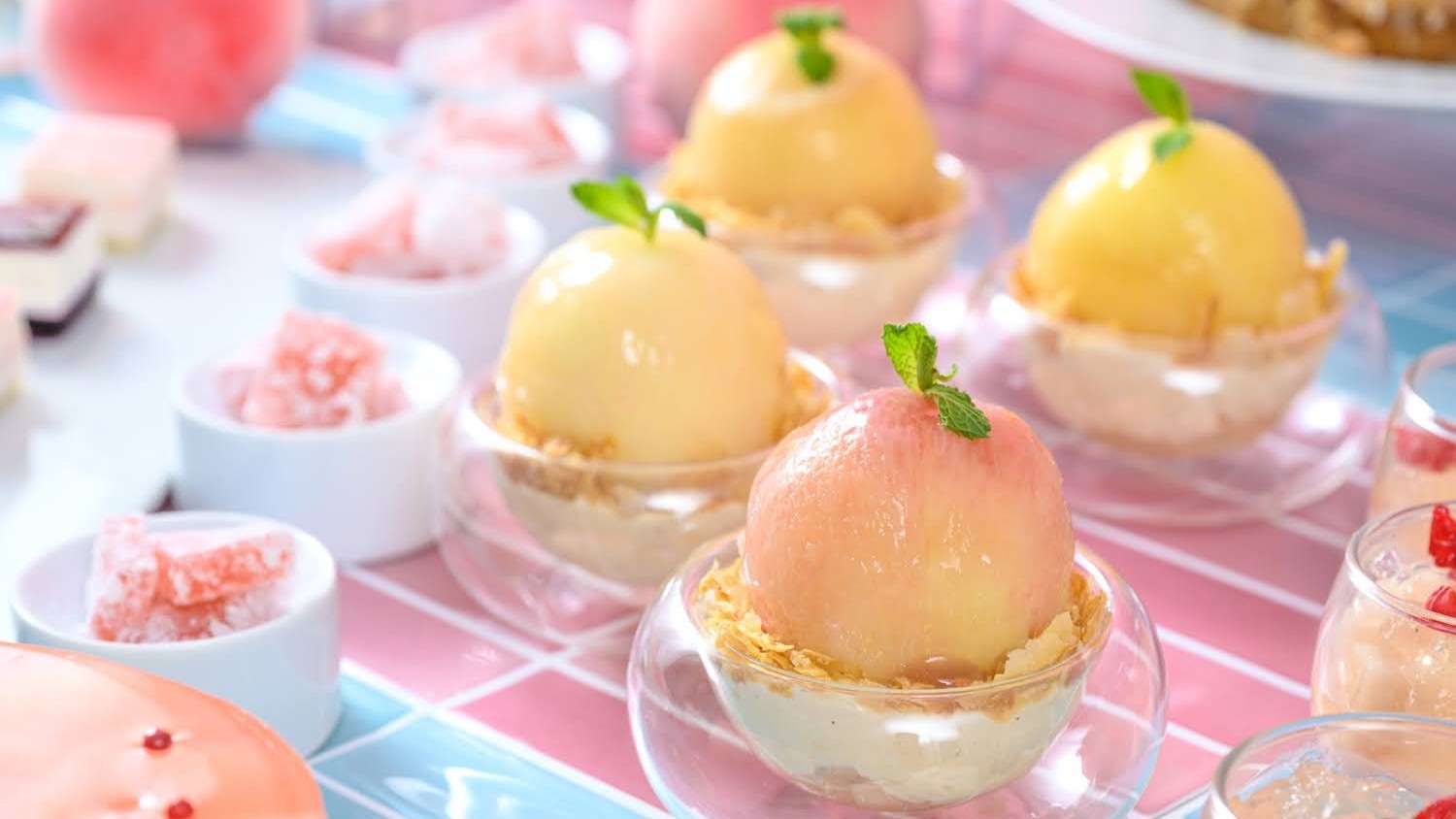 今だけ先行予約でお得【7・8月平日限定】桃香る夜のスイーツビュッフェ＆世界一の朝食付き