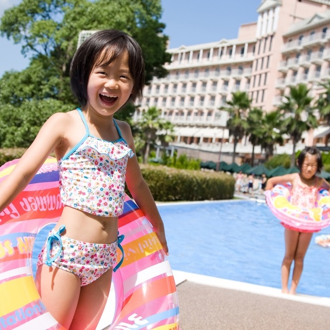 プールで遊ぶ子供達♪（夏限定）