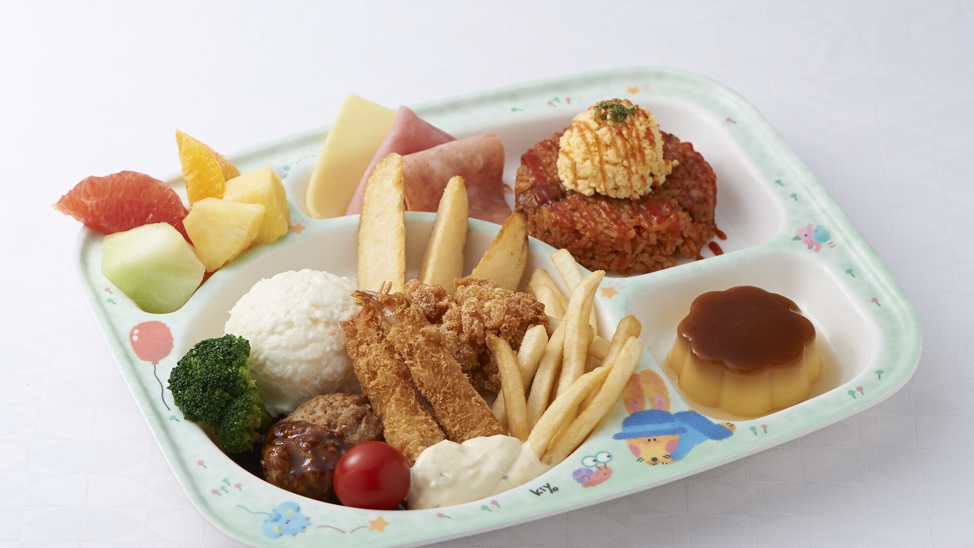 ホテル客室が“お昼の個室”に！子連れのランチ　ゆったりママ会プラン