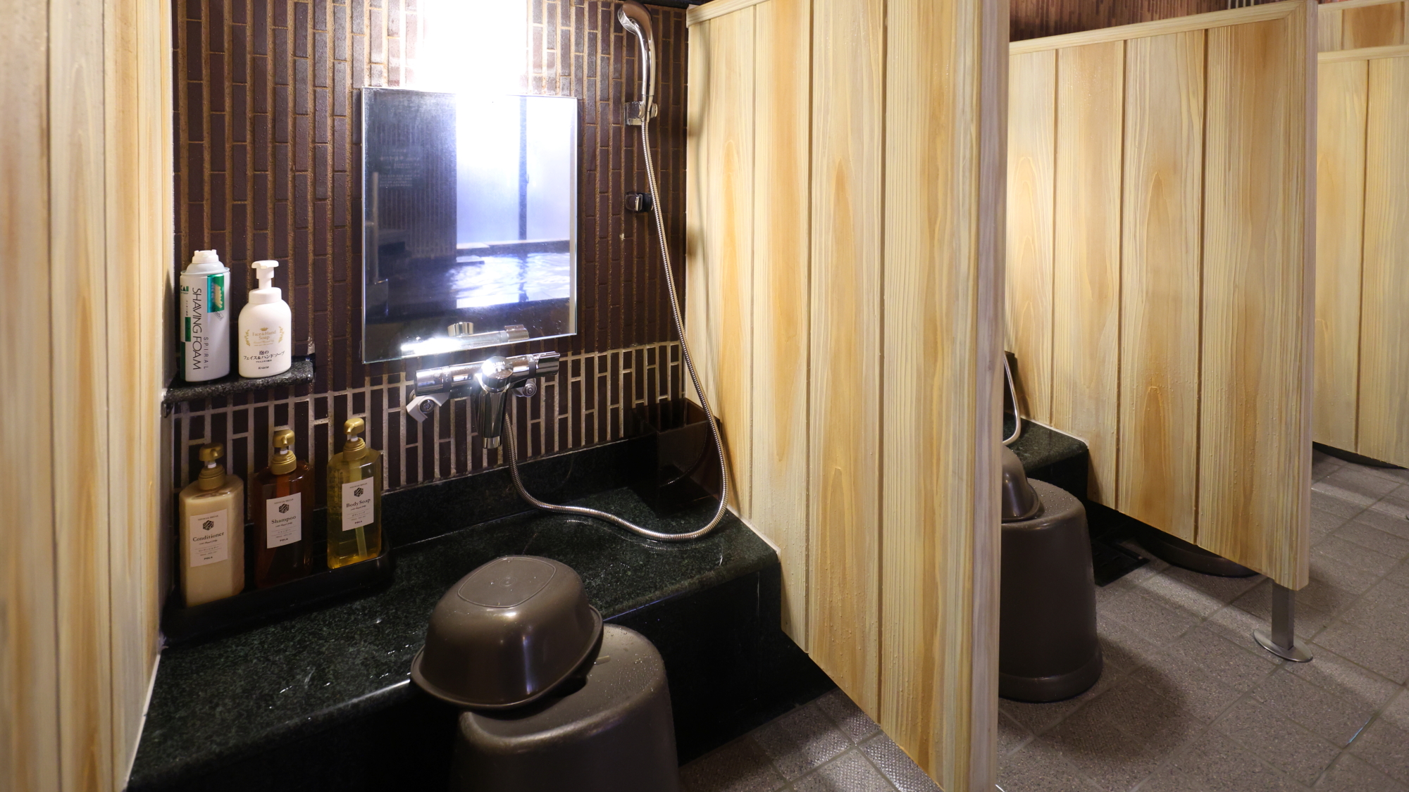 ■男性大浴場（カラン）■