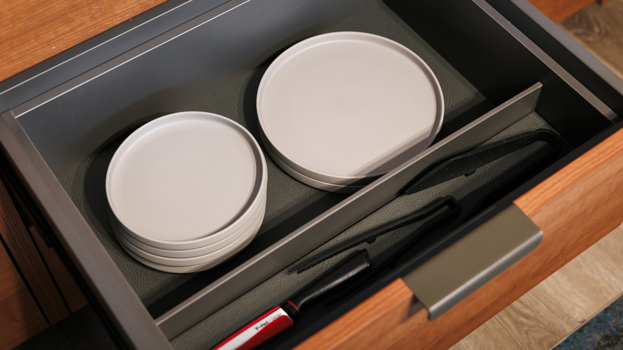 レジデンシャルフロア プレートカトラリー