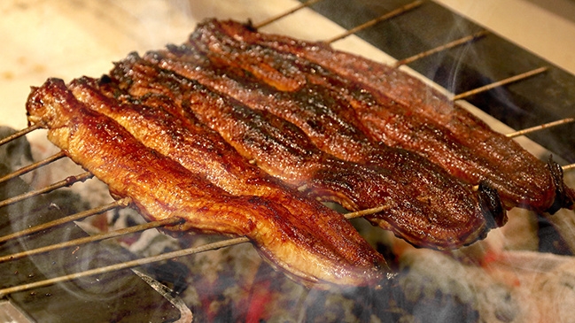 「うなぎ四代目菊川」でのお食事（選べるメニュー）＆ホテル朝食の2食付き