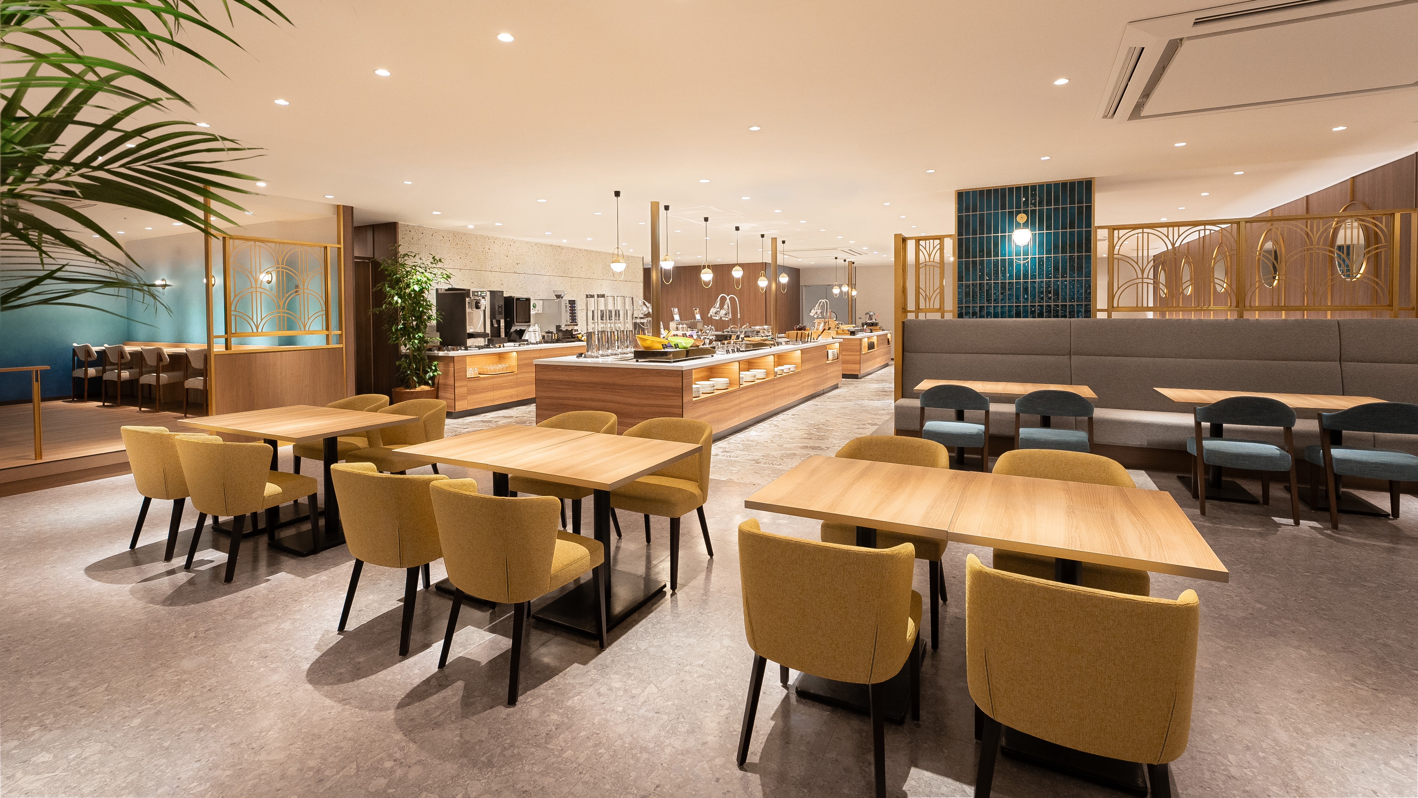 レストラン「Bloom Field DINING」