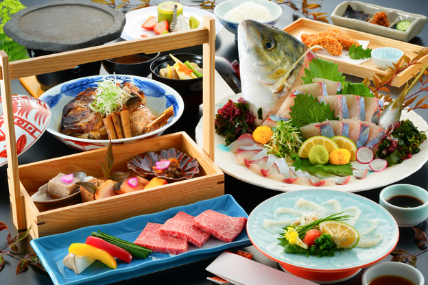 おおいた和牛溶岩焼と黒潮シマアジの姿造り