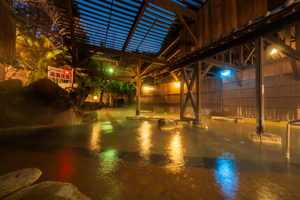 露天風呂（夜）