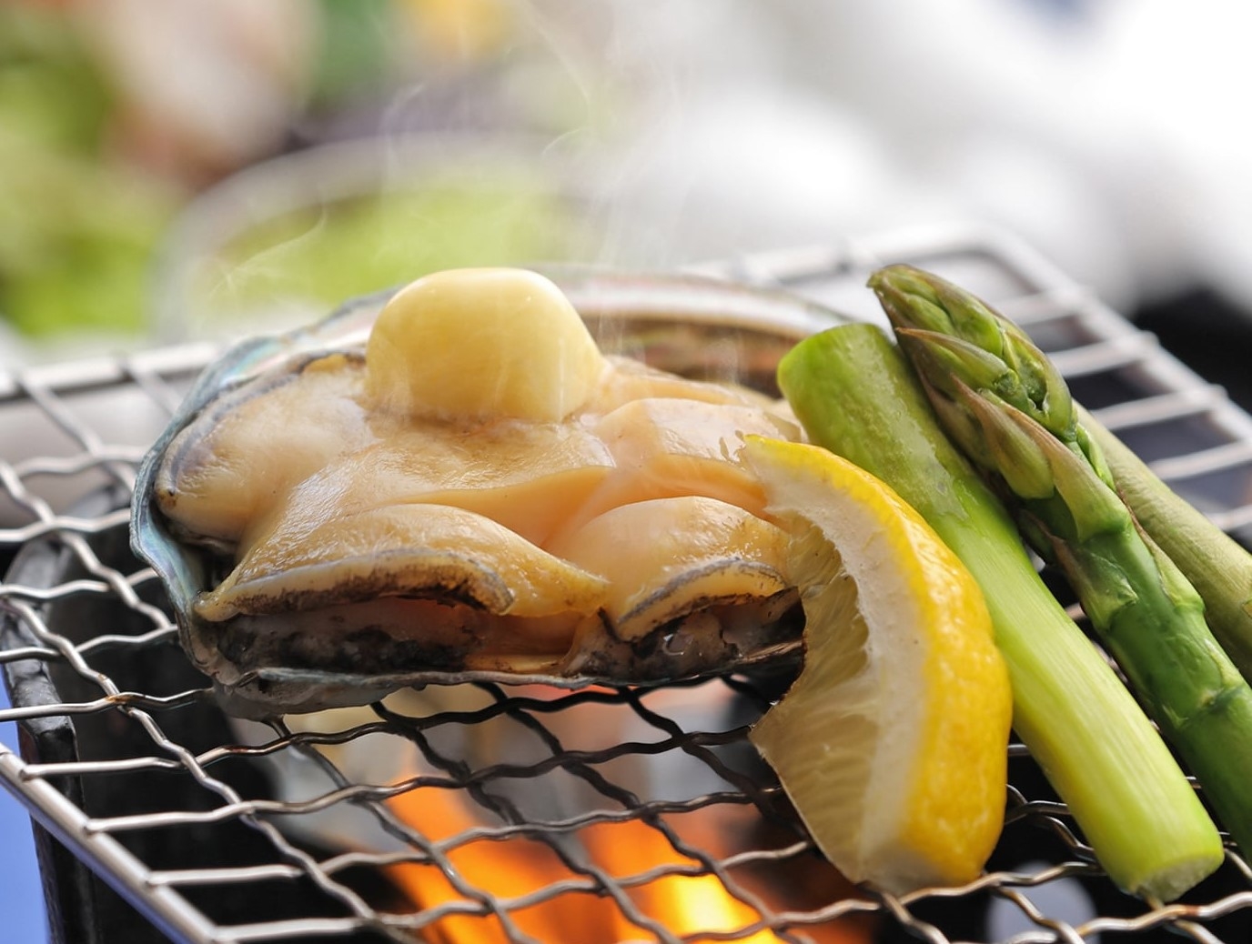 【最上級】鮑網焼き！海鮮盛合せや三石こぶ黒牛の陶板焼き等計11品のコースメニュー9/30まで