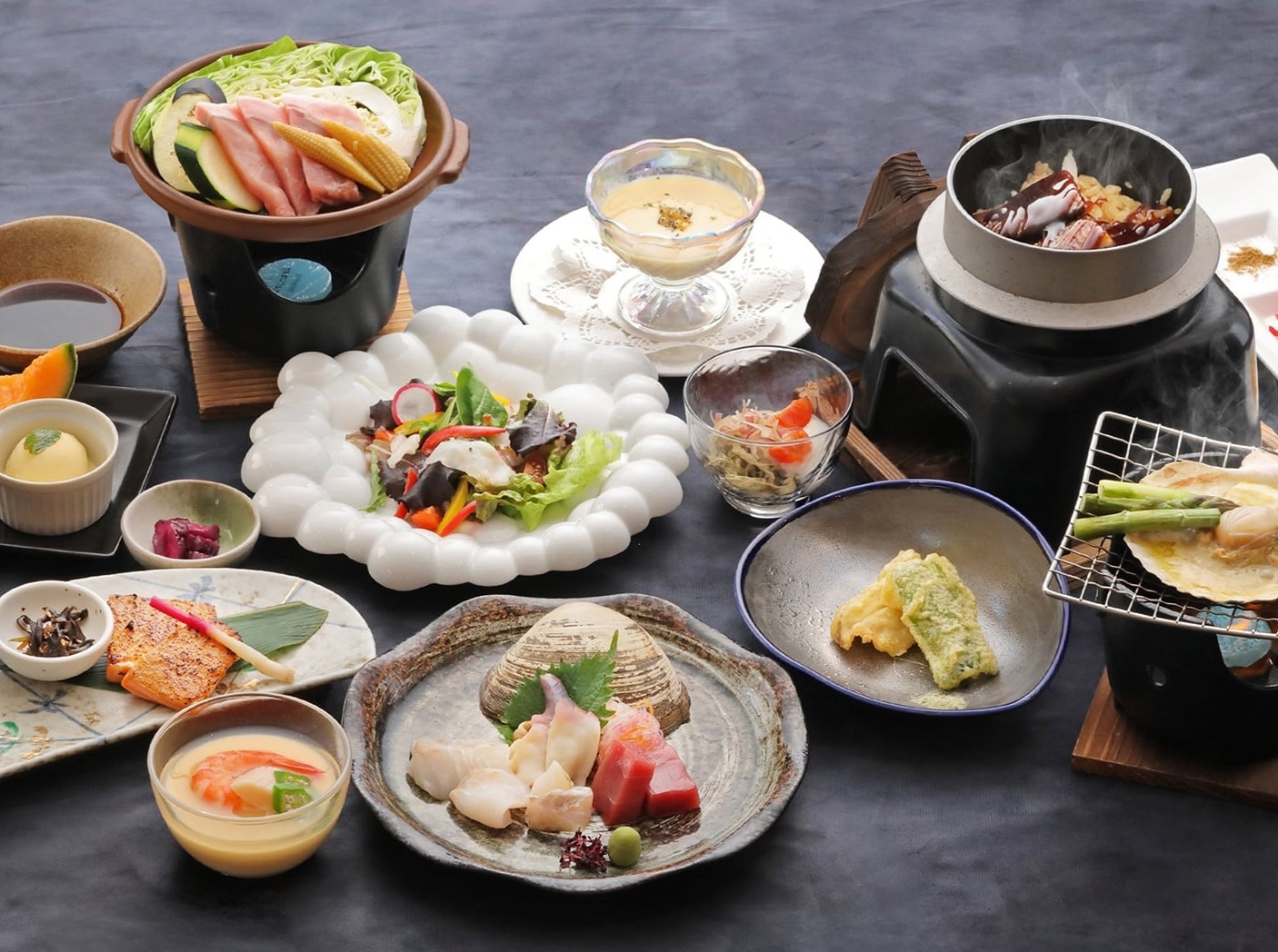 【グレードアップ】海鮮盛合せやクラウンポークの陶板焼き等計11品のコースメニュー9/30まで
