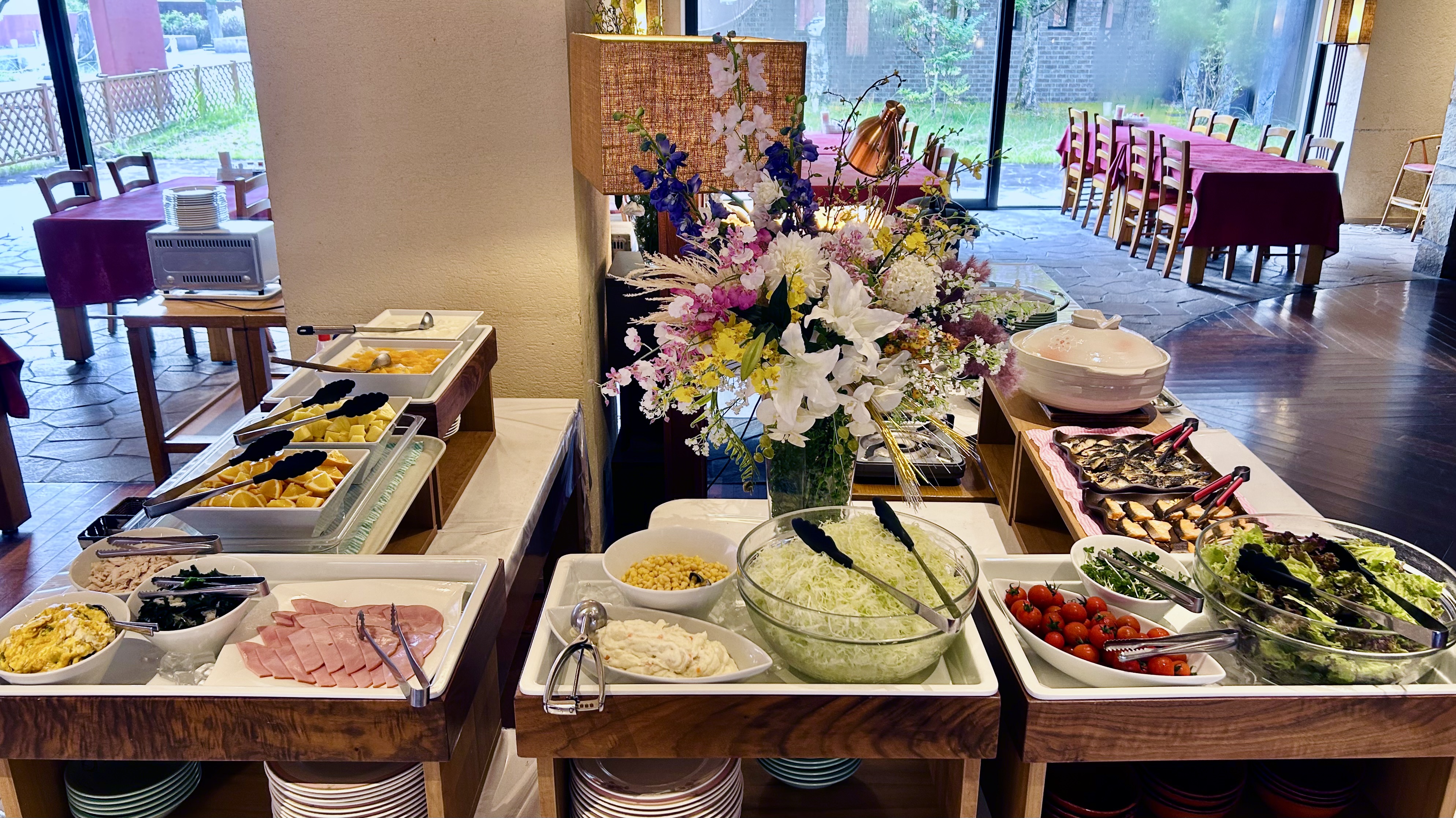 朝食ビュッフェ_サラダコーナー