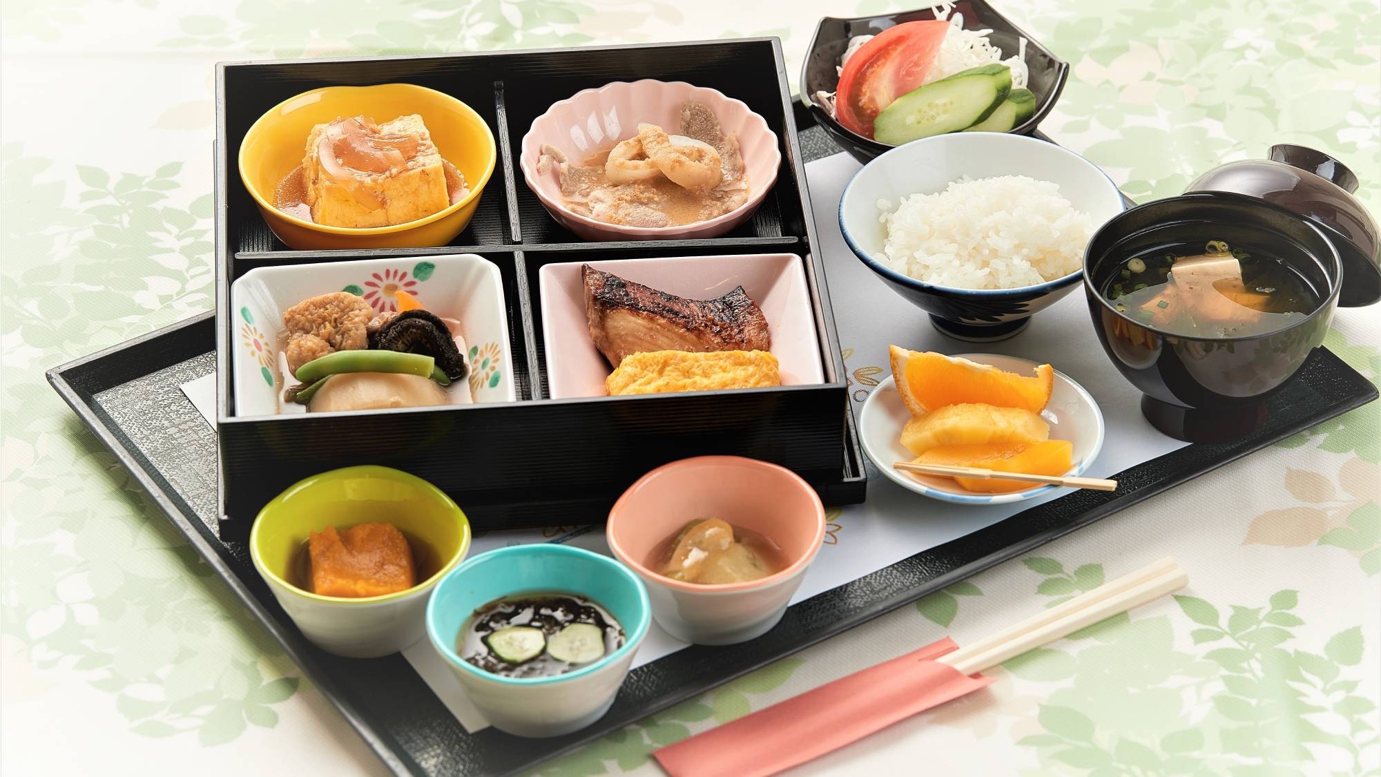 【楽天スーパーSALE】27％OFF！沖縄の家庭料理を味わう日替わりうちなー御膳【朝食付】
