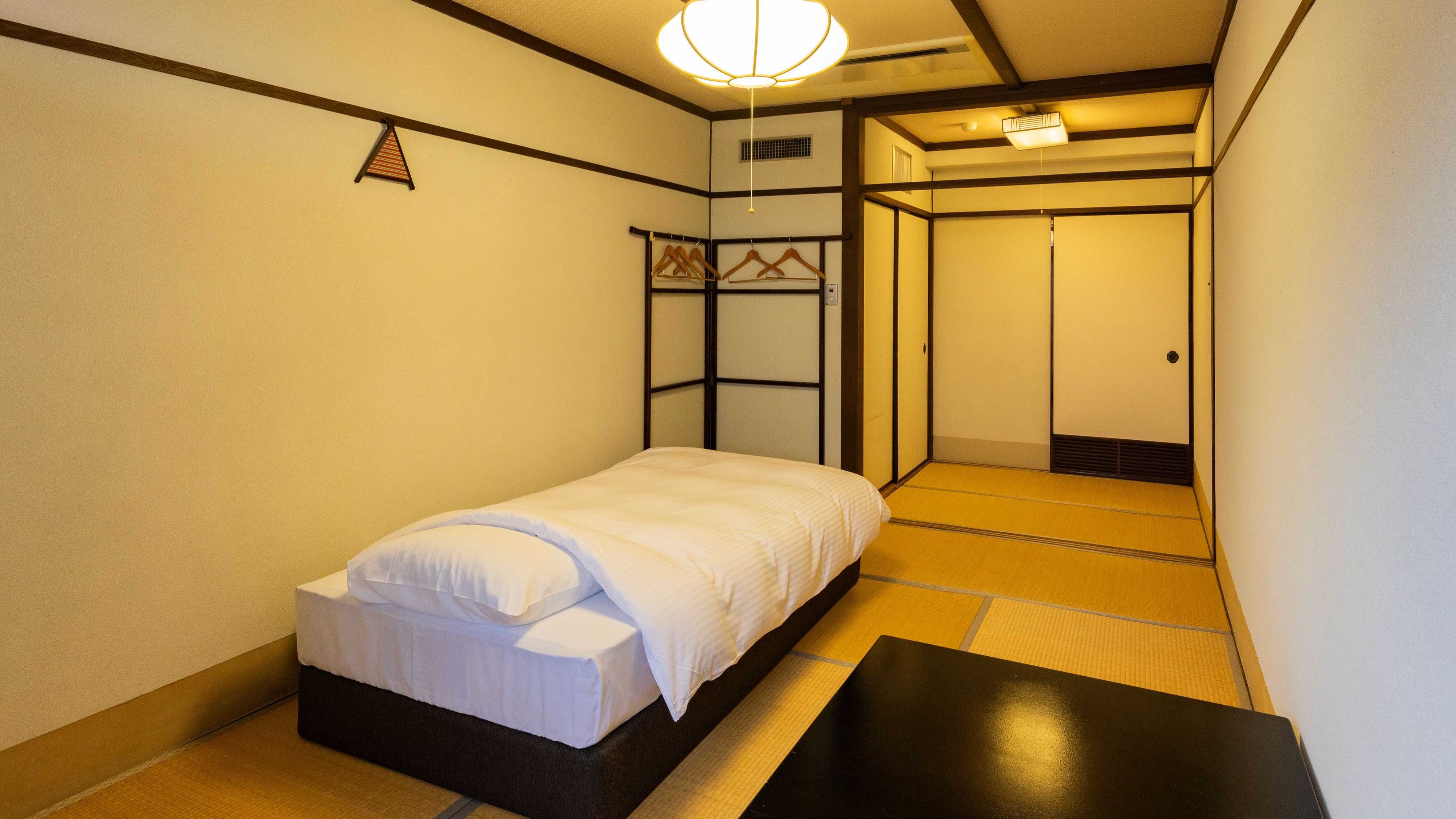 6畳シングルベッド＿バス・トイレ無し