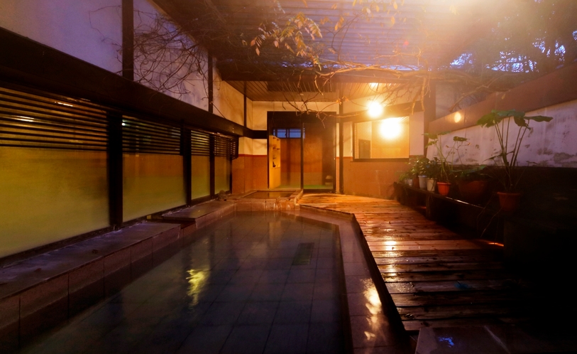 【姫湯】京都屋自慢の自家源泉は「美人の湯」として昔から親しまれております。