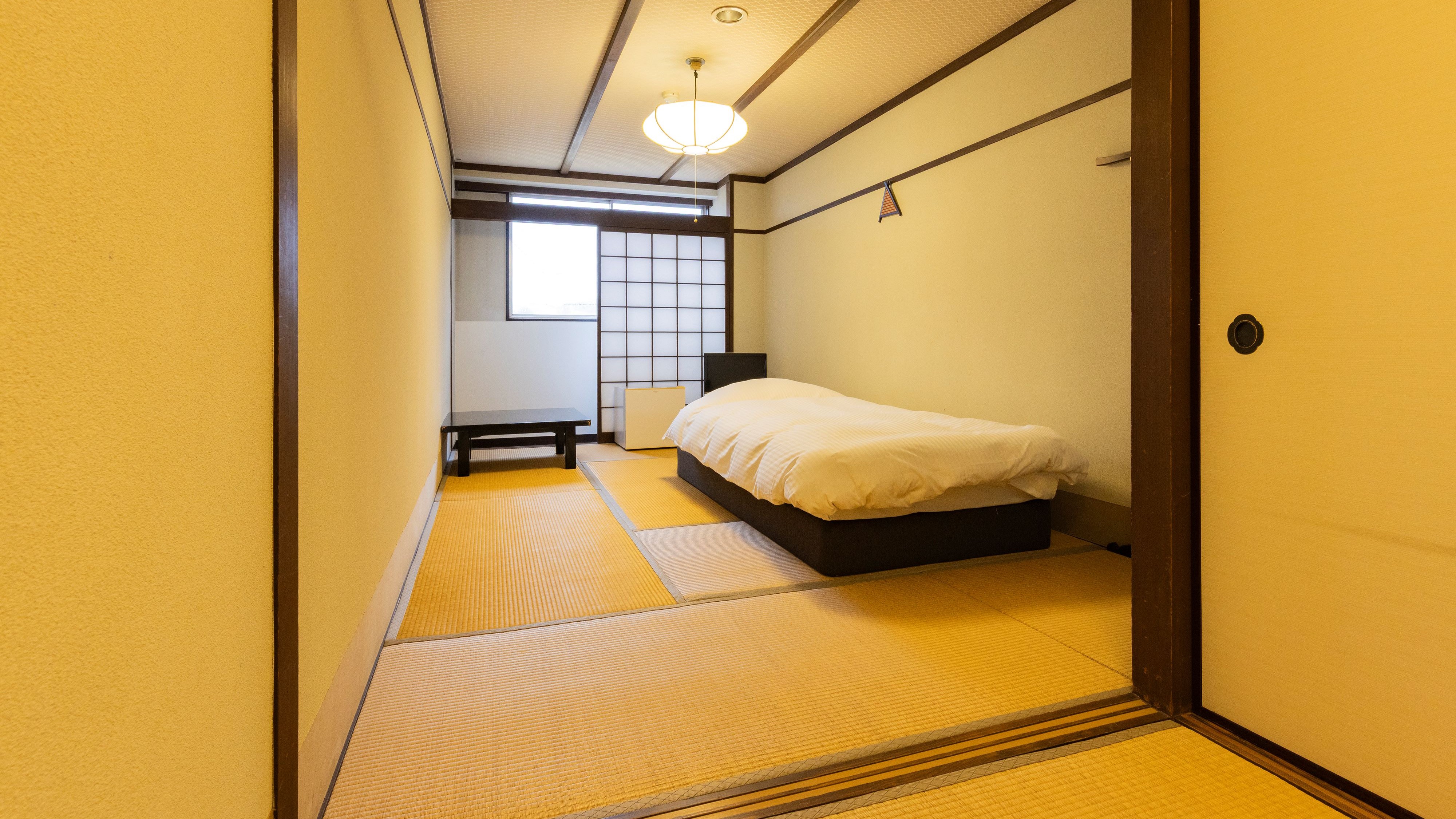 6畳シングルベッド＿バス・トイレ無し