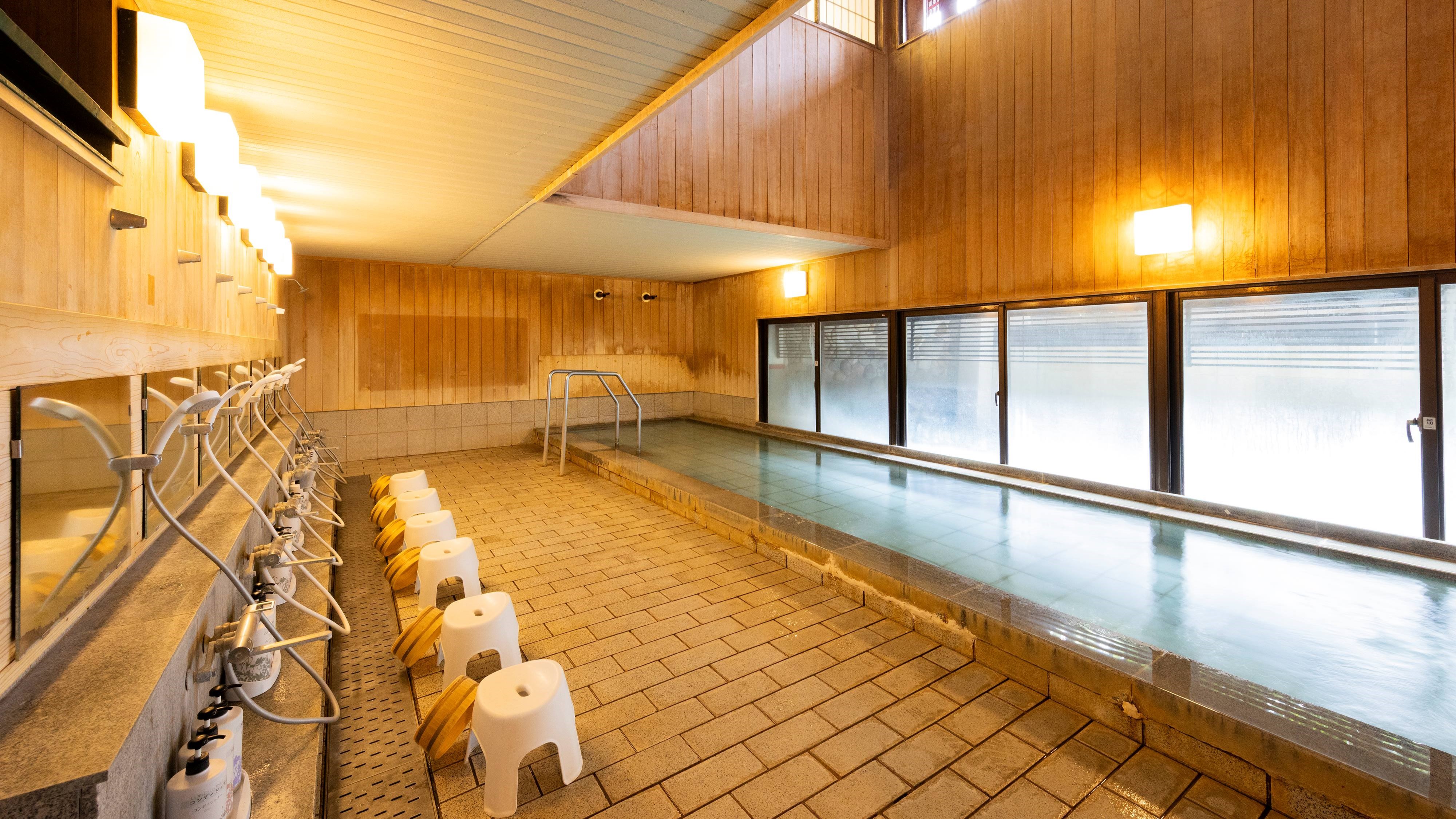 【殿湯】泉質は、さまざまな成分が程よく入った弱アルカリ単純泉