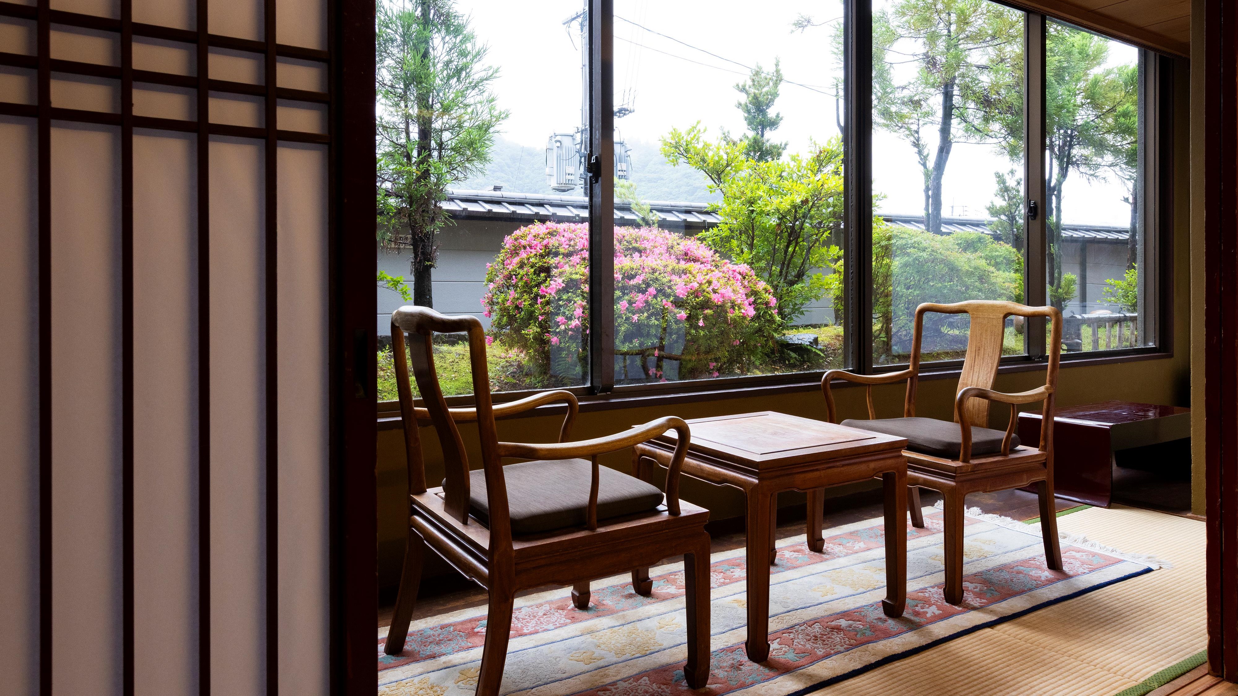 12畳ダブルベッド＿バス無し・トイレあり