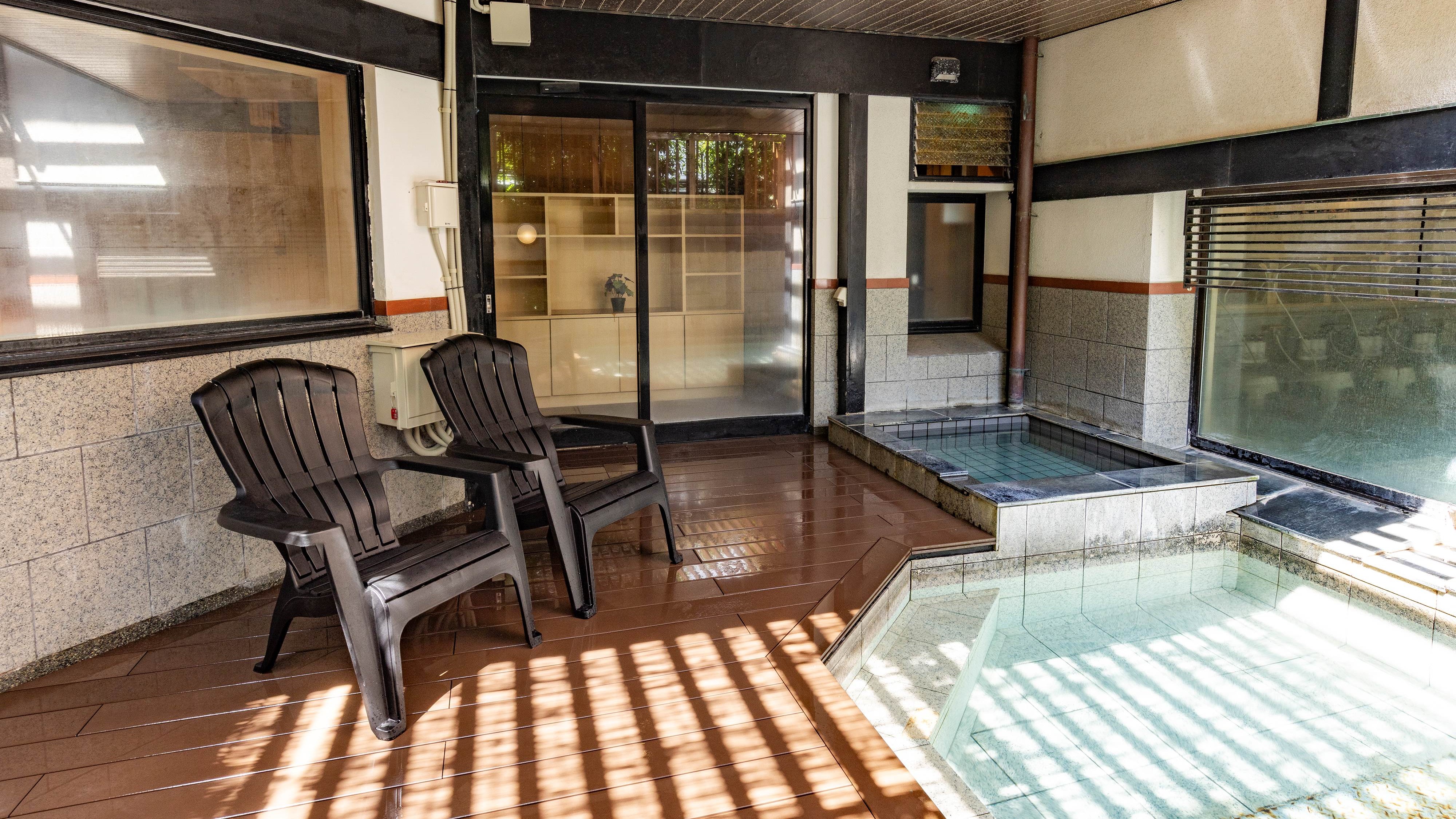 【殿湯】泉質は、さまざまな成分が程よく入った弱アルカリ単純泉