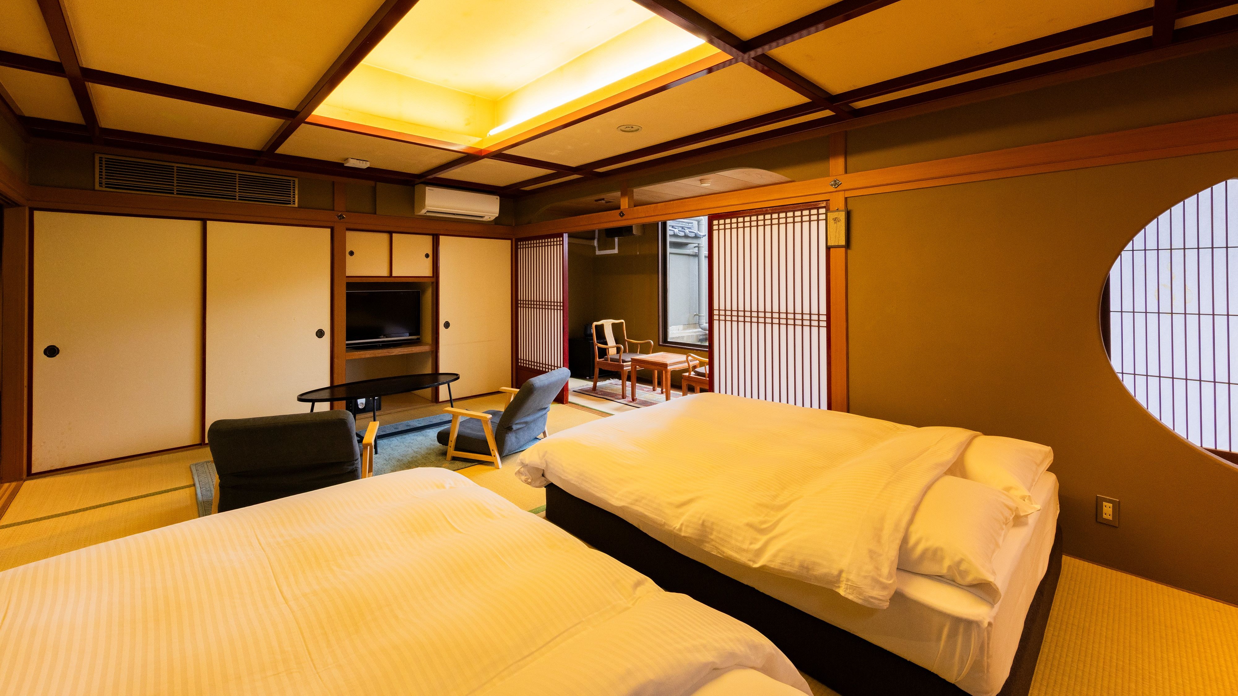 12畳ダブルベッド＿バス無し・トイレあり