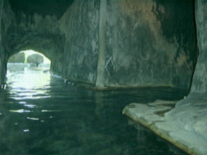大浴場洞窟風呂　（一例）