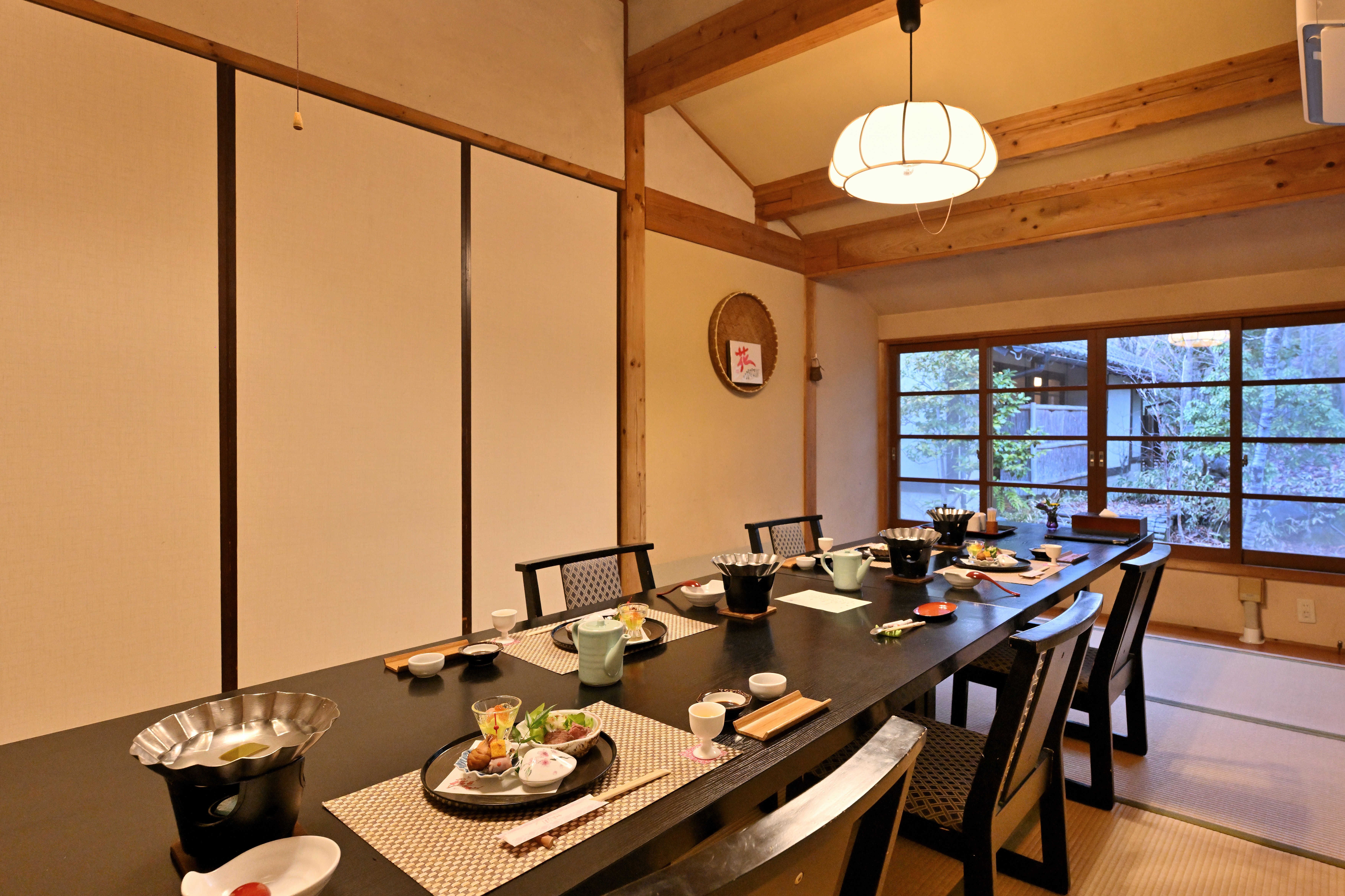 お食事会場（一例）