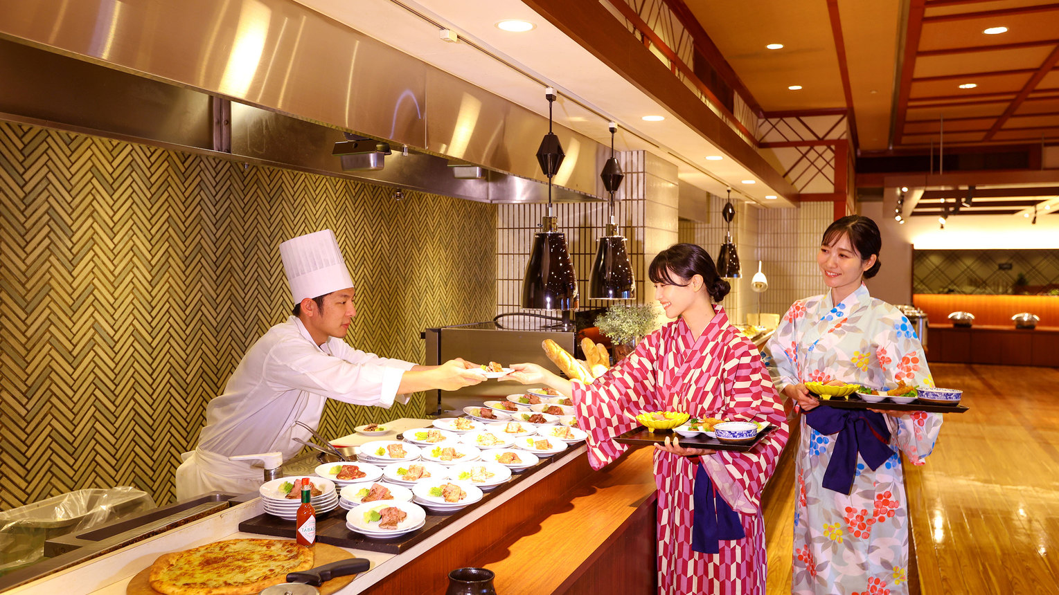 【楽天月末セール】天空露天風呂が魅力の温泉宿　1泊2食バイキング付プラン