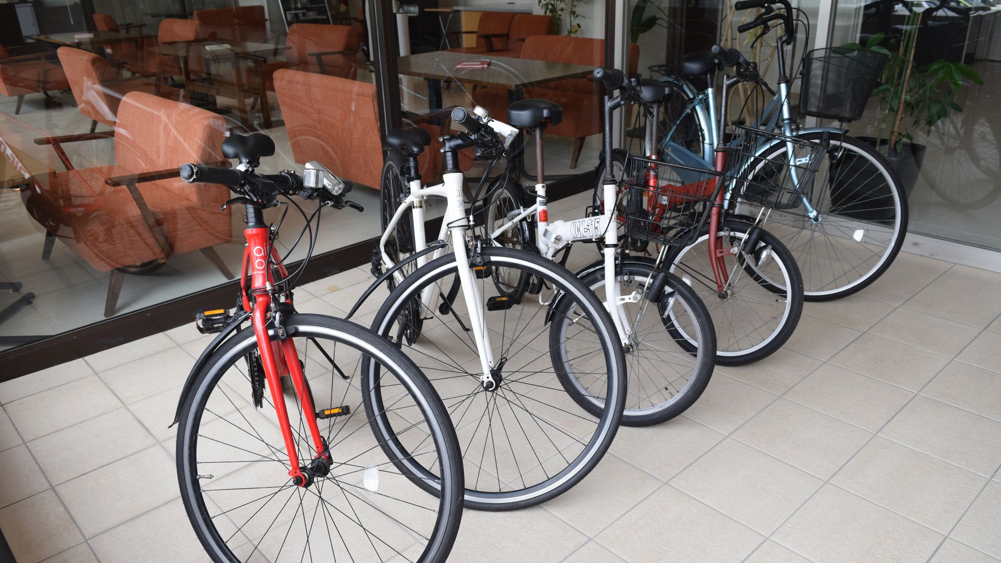 周辺観光や移動に便利。無料レンタサイクル完備